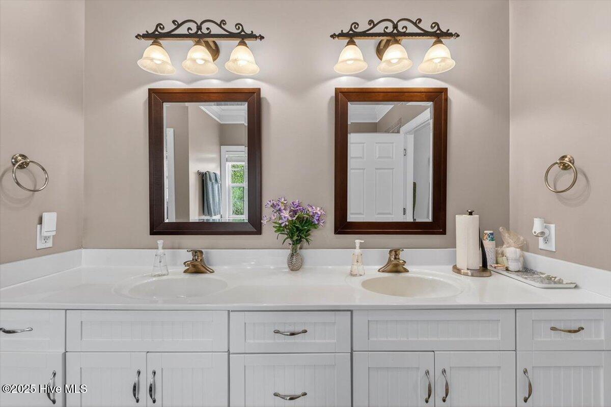 100530504 | Photo 29