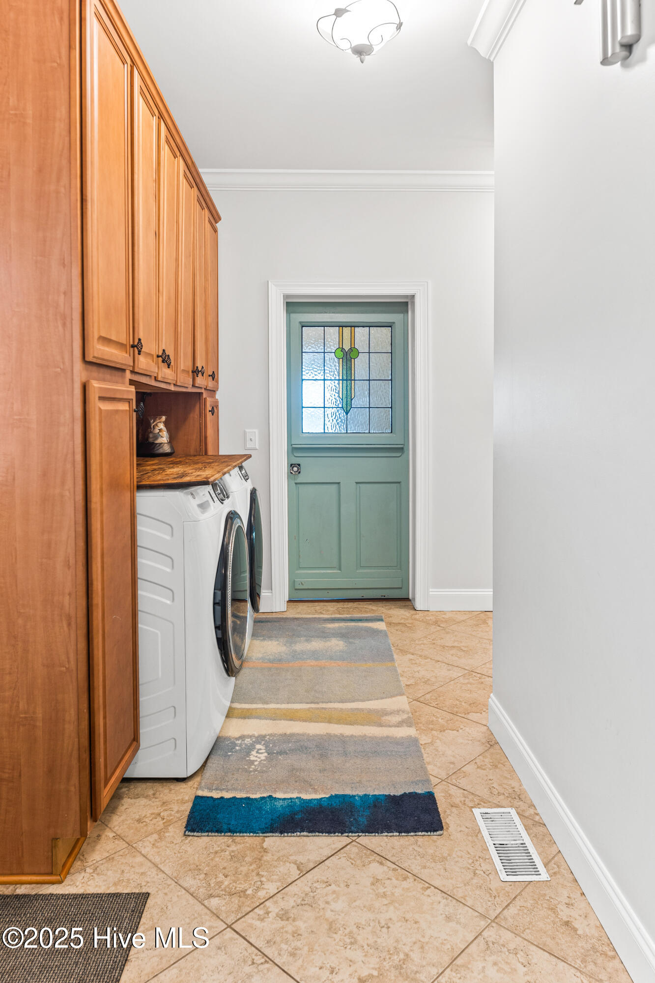 100520720 | Photo 20