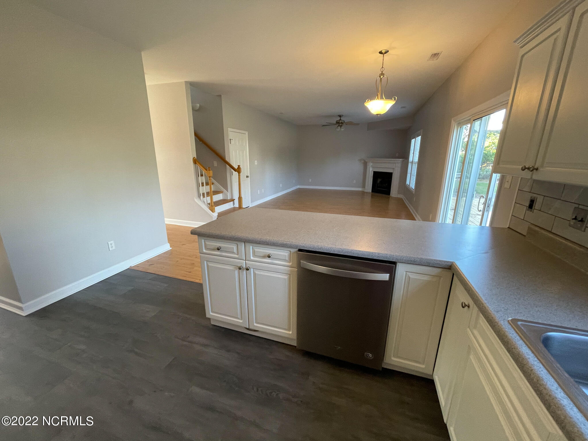 100555173 | Photo 12