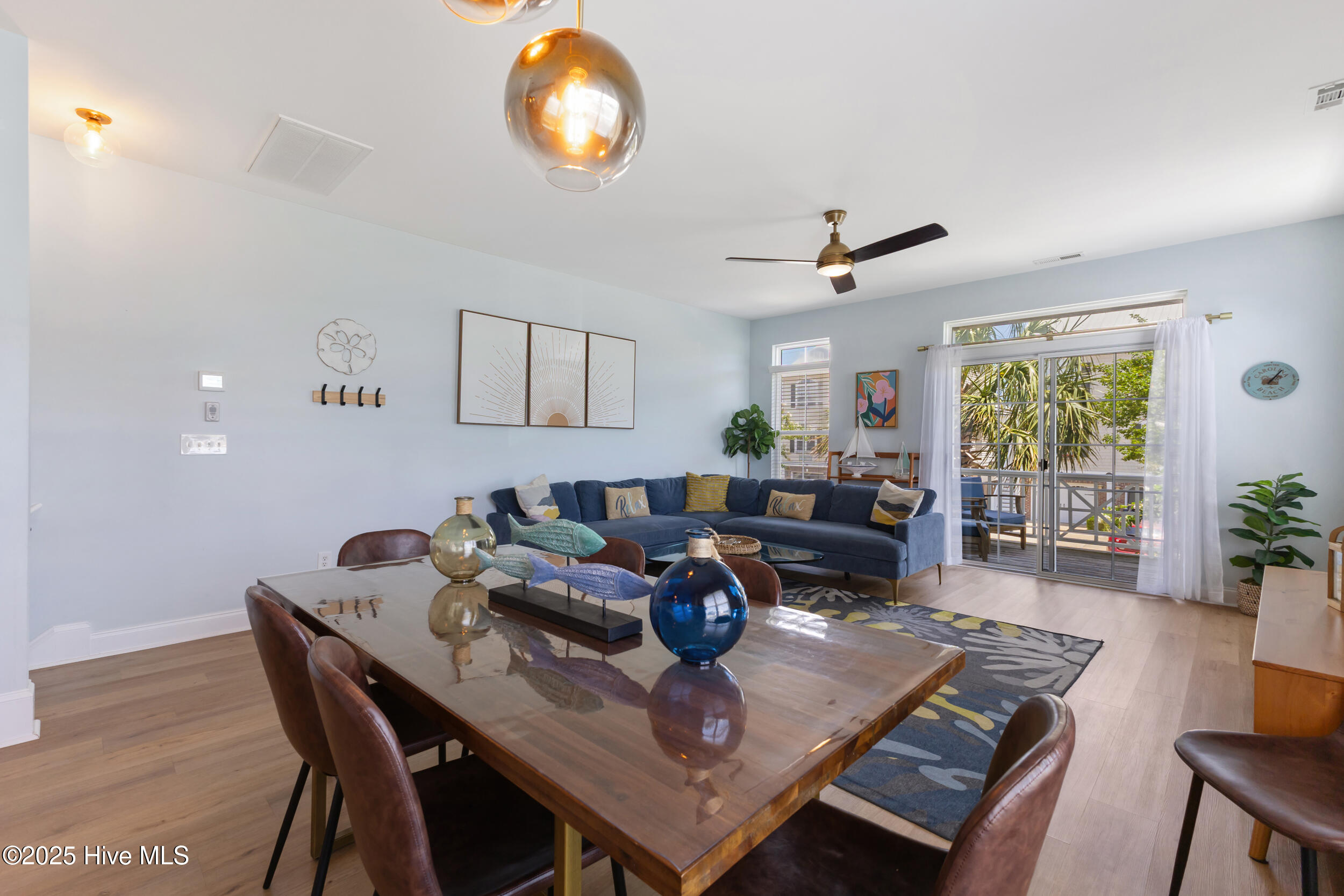 100520349 | Photo 10