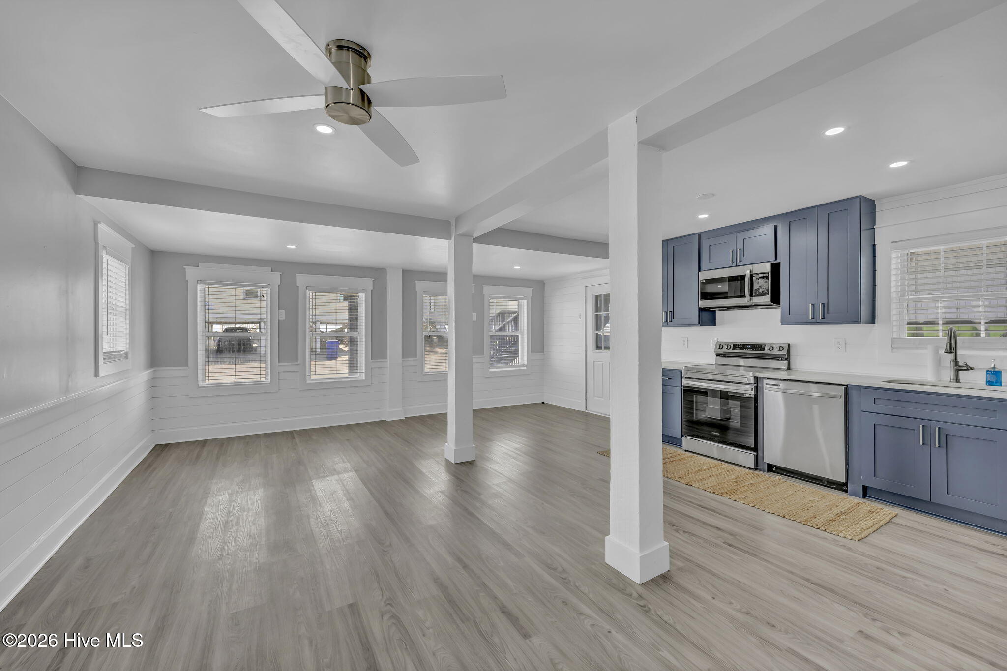 100556468 | Photo 19