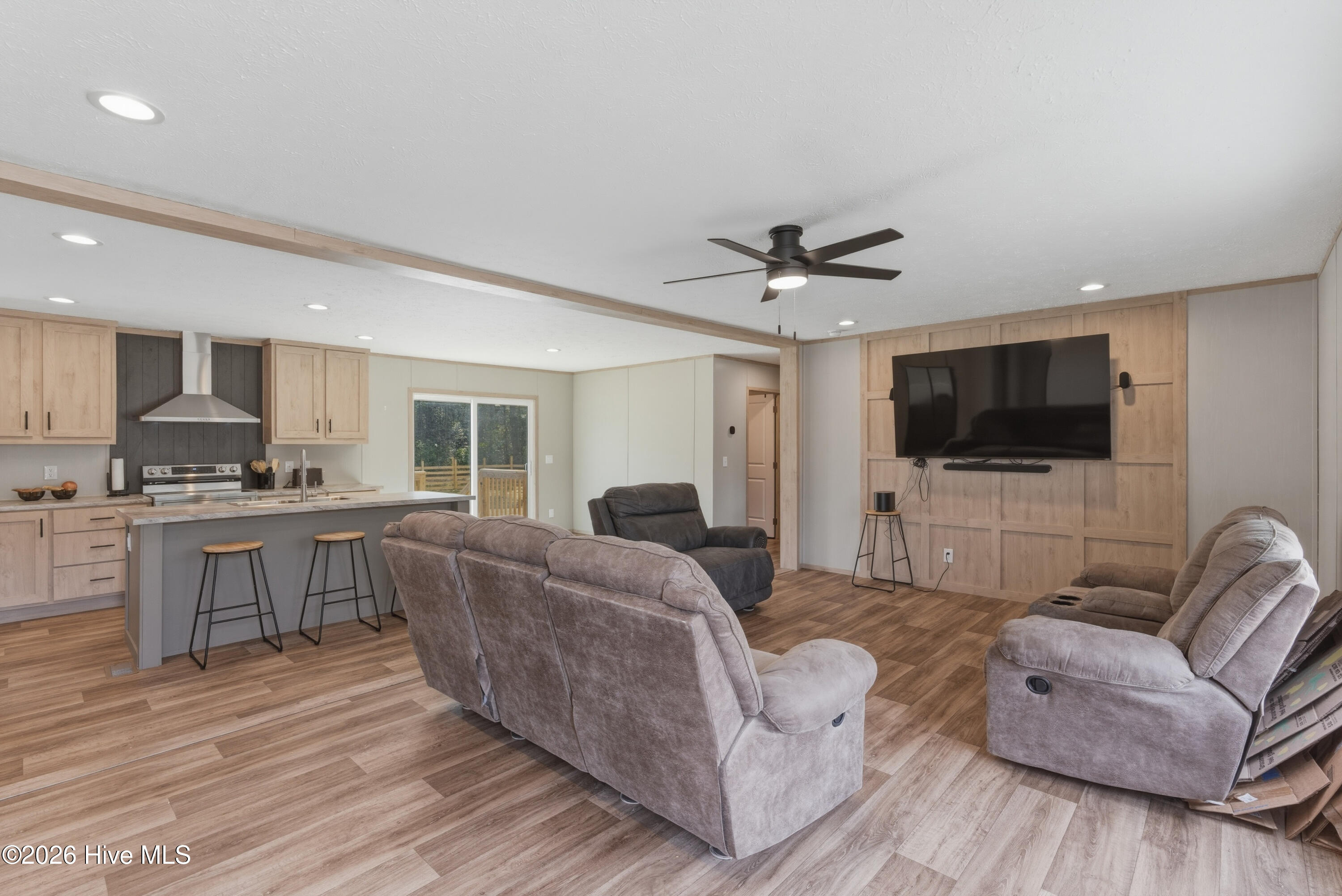 100555550 | Photo 14