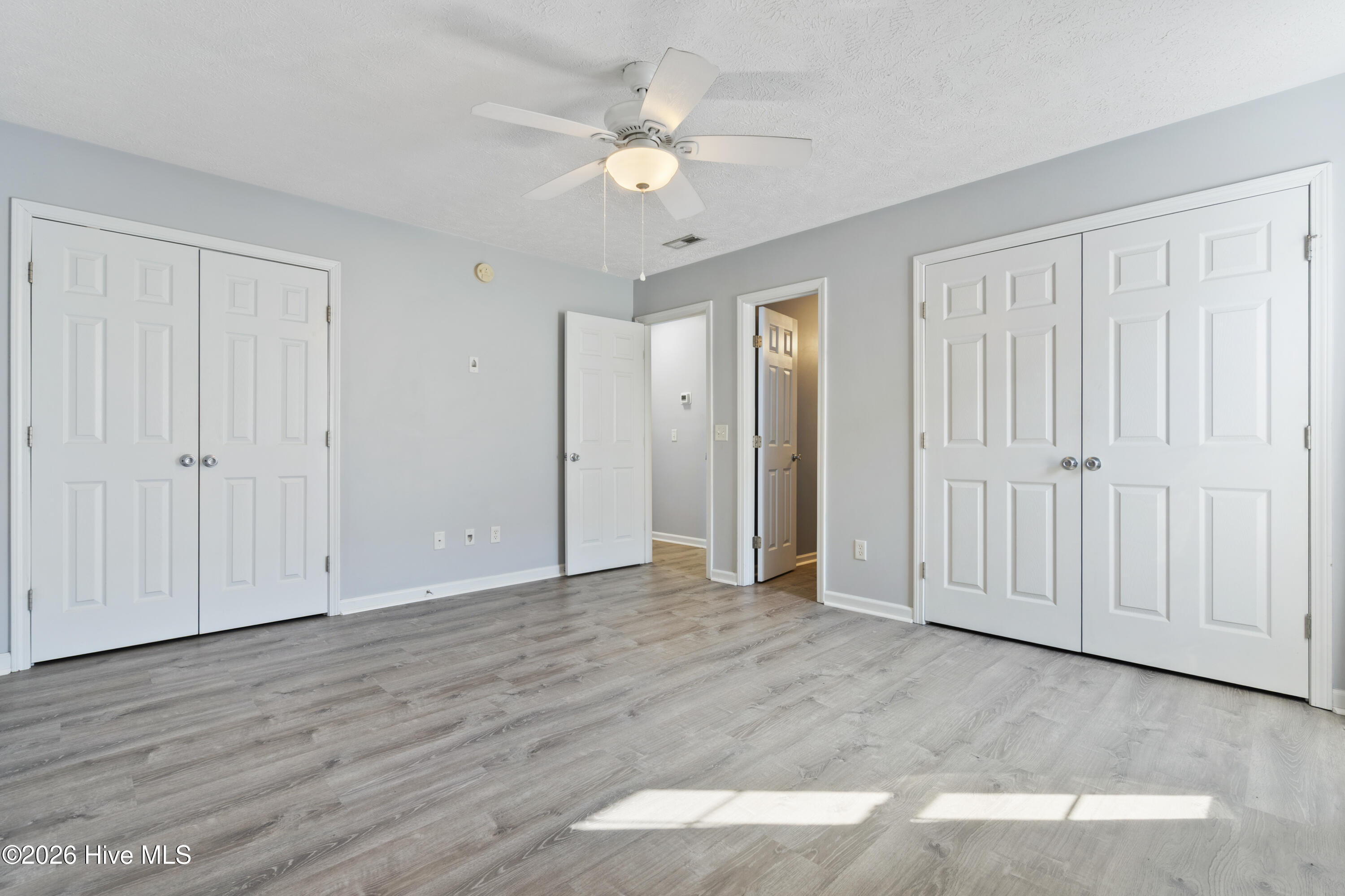 100554105 | Photo 17