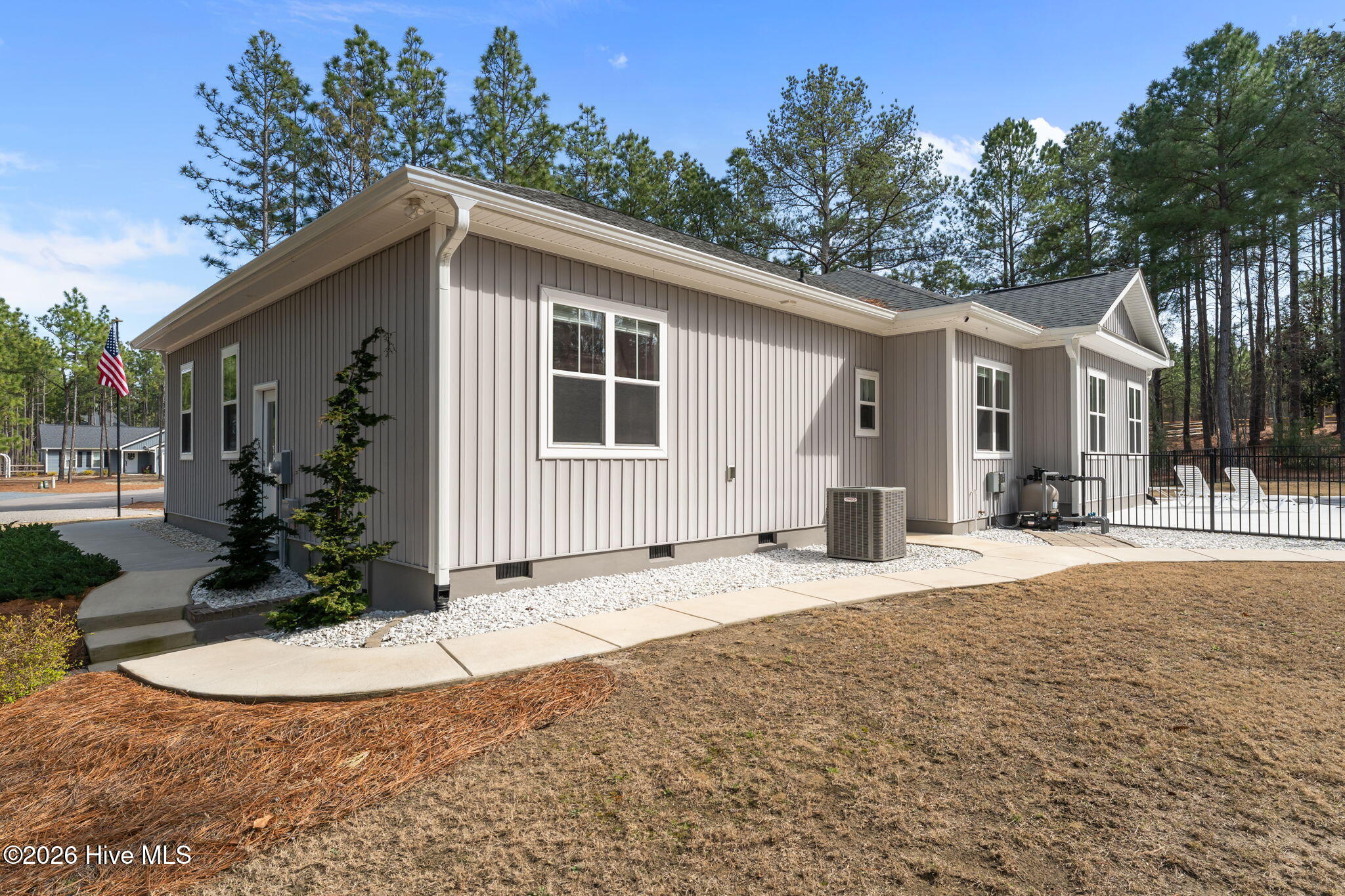 102 Roxburgh Court