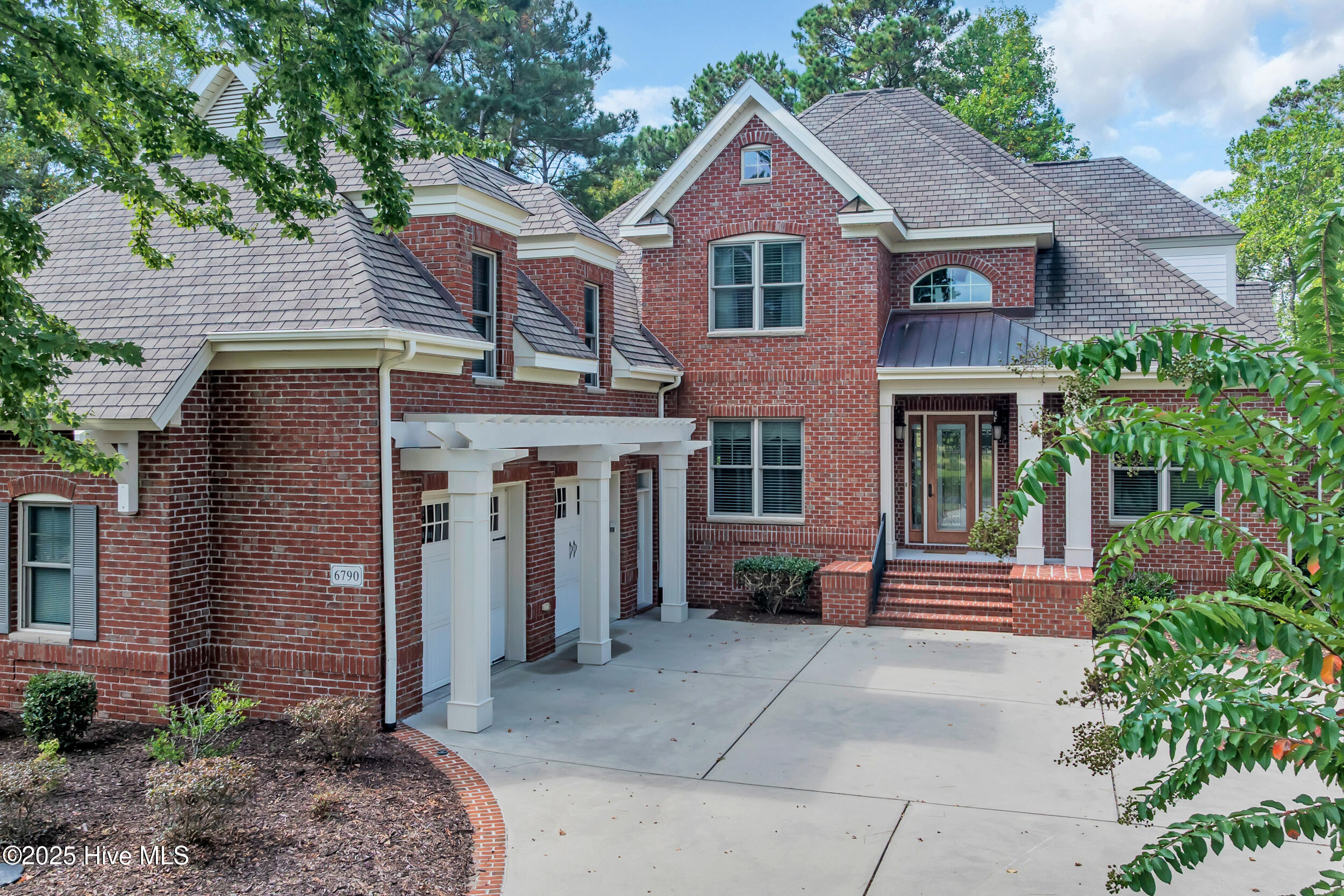 100533787 | Photo 45