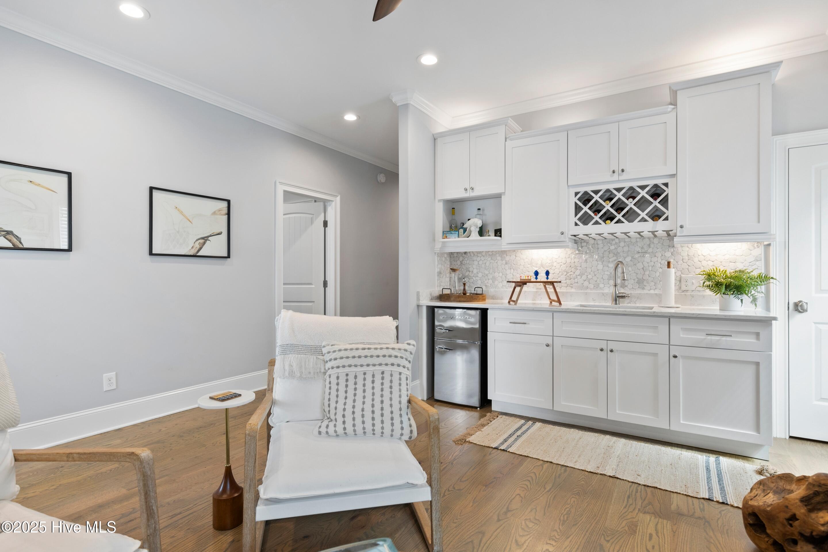 100532410 | Photo 50