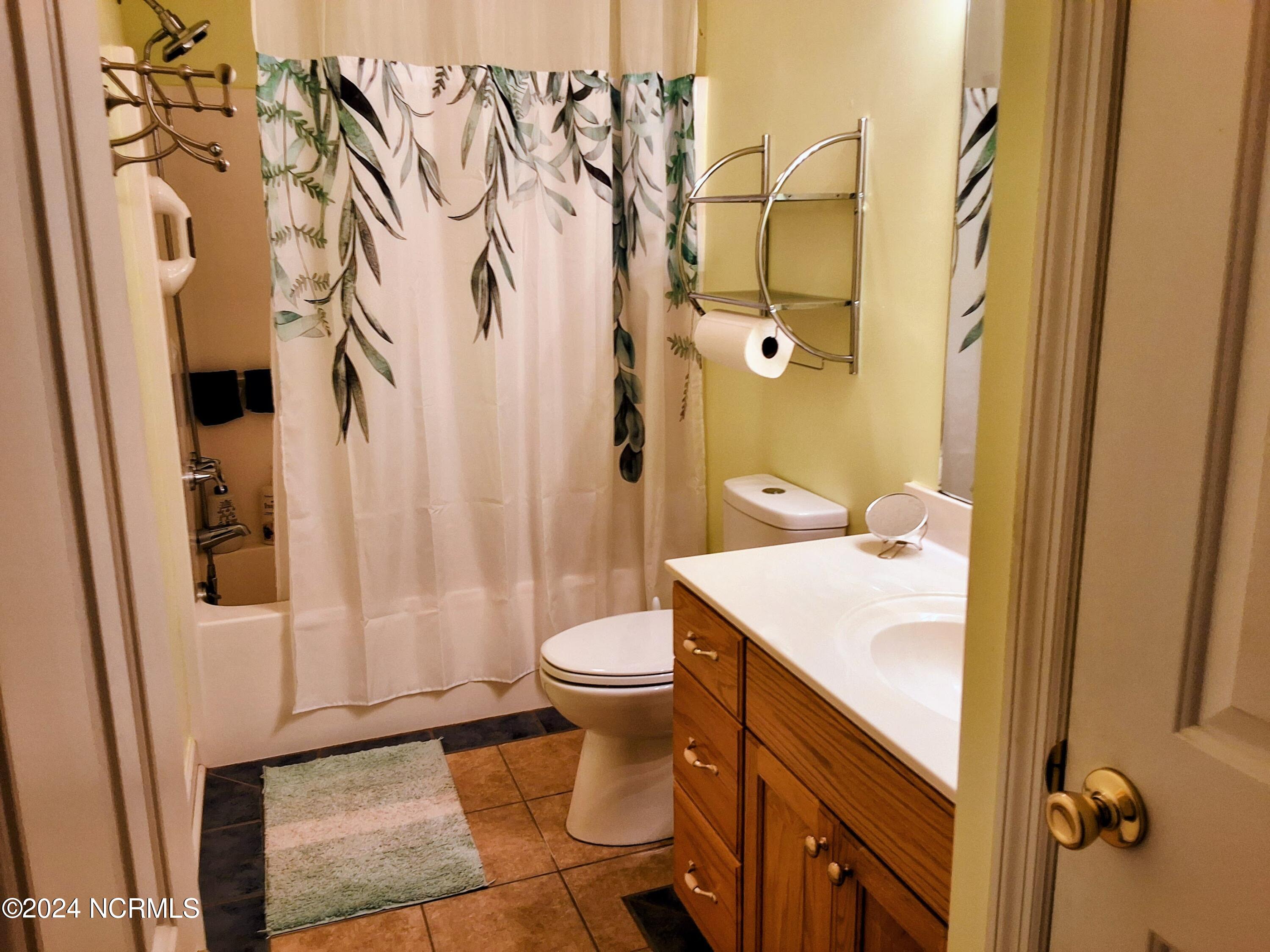 100463336 | Photo 40