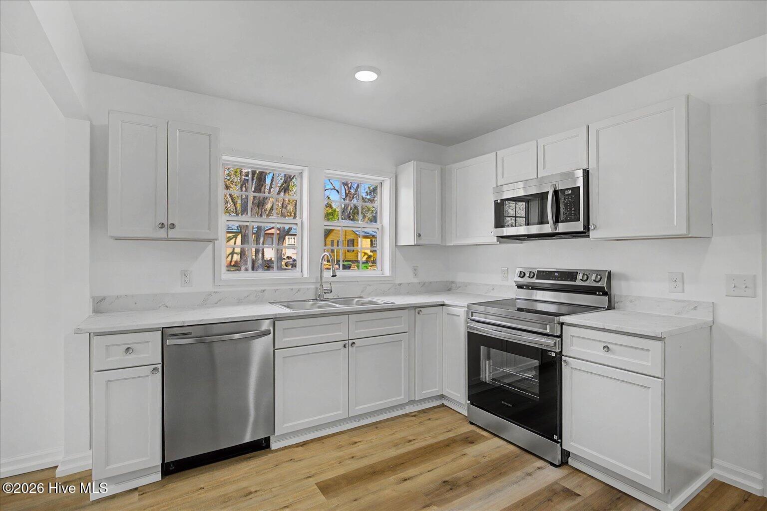 100554181 | Photo 17