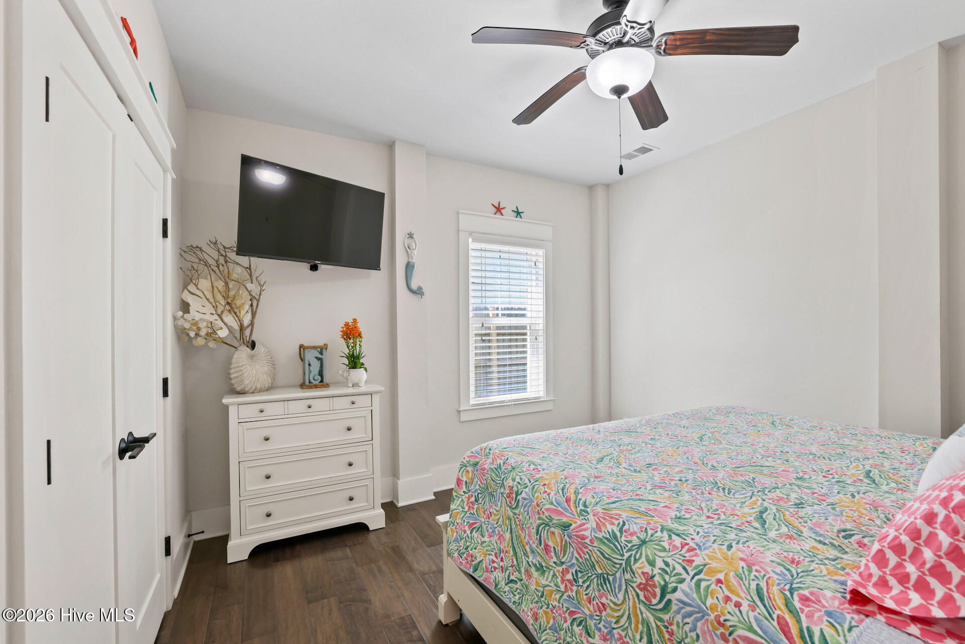 100567174 | Photo 30