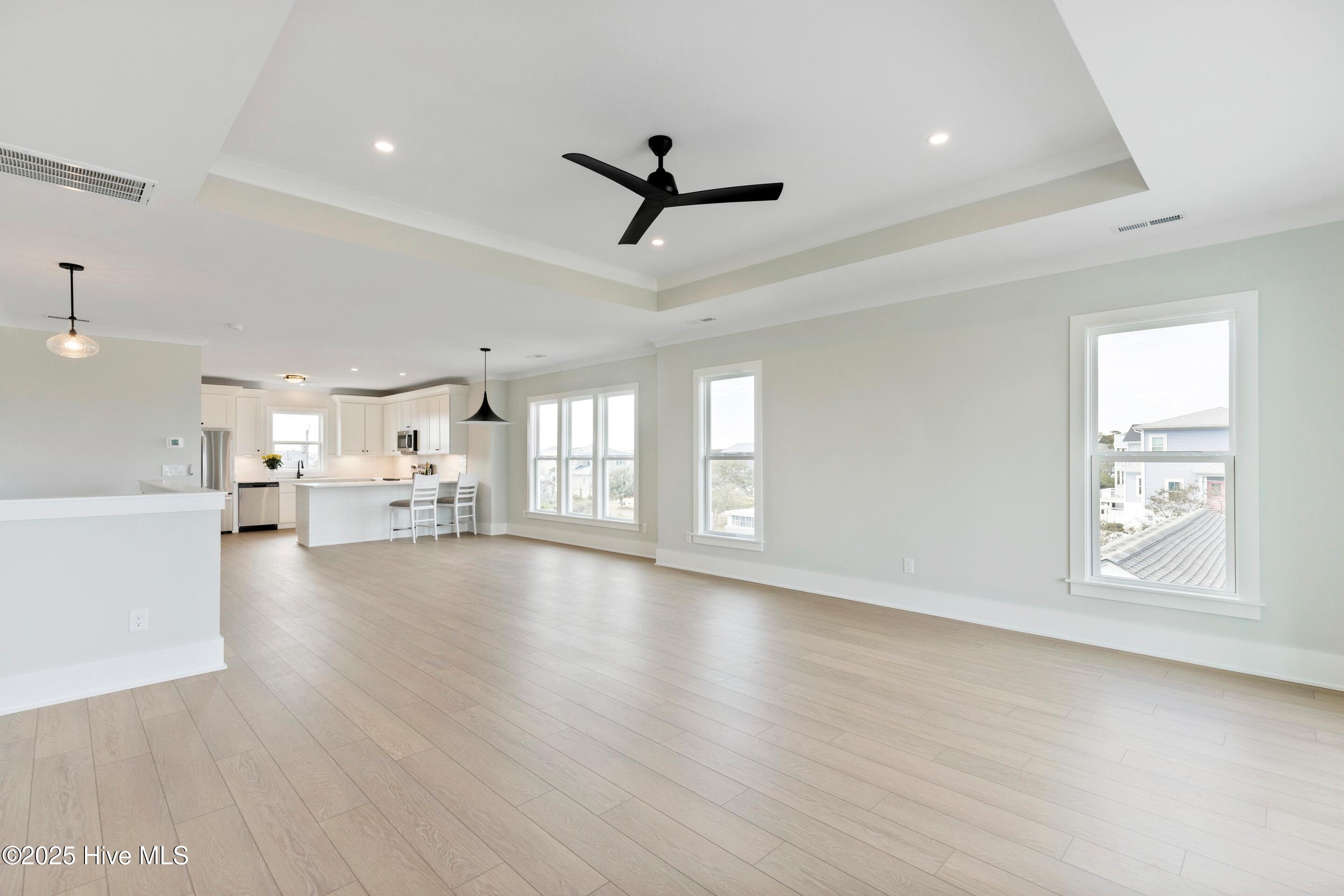 100544880 | Photo 17