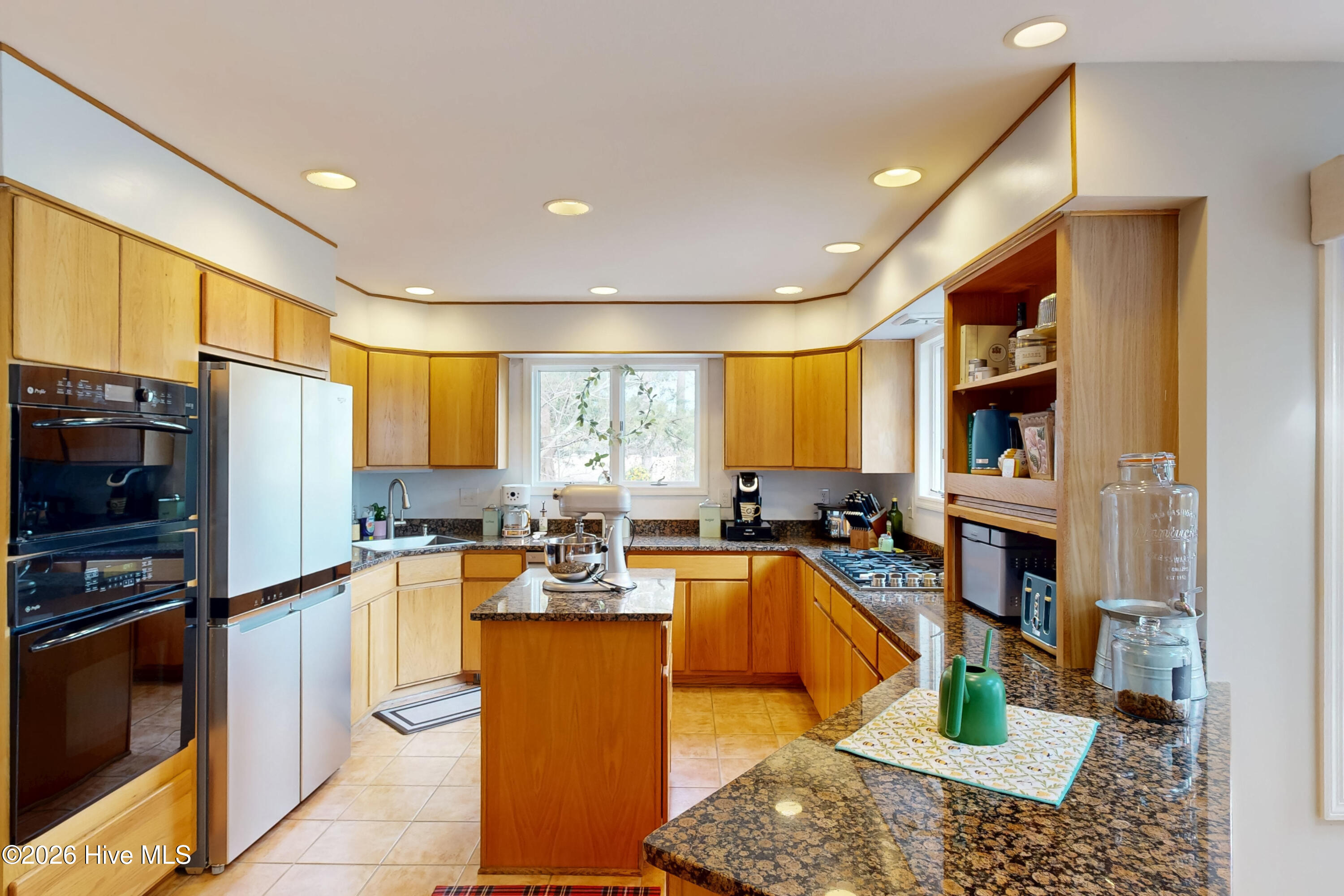 100559840 | Photo 19