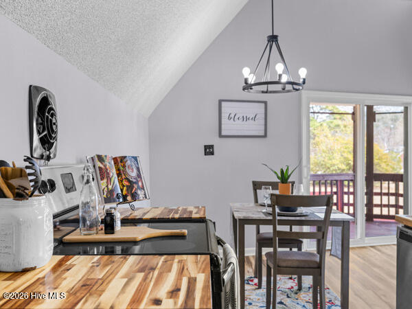 100558460 | Photo 18