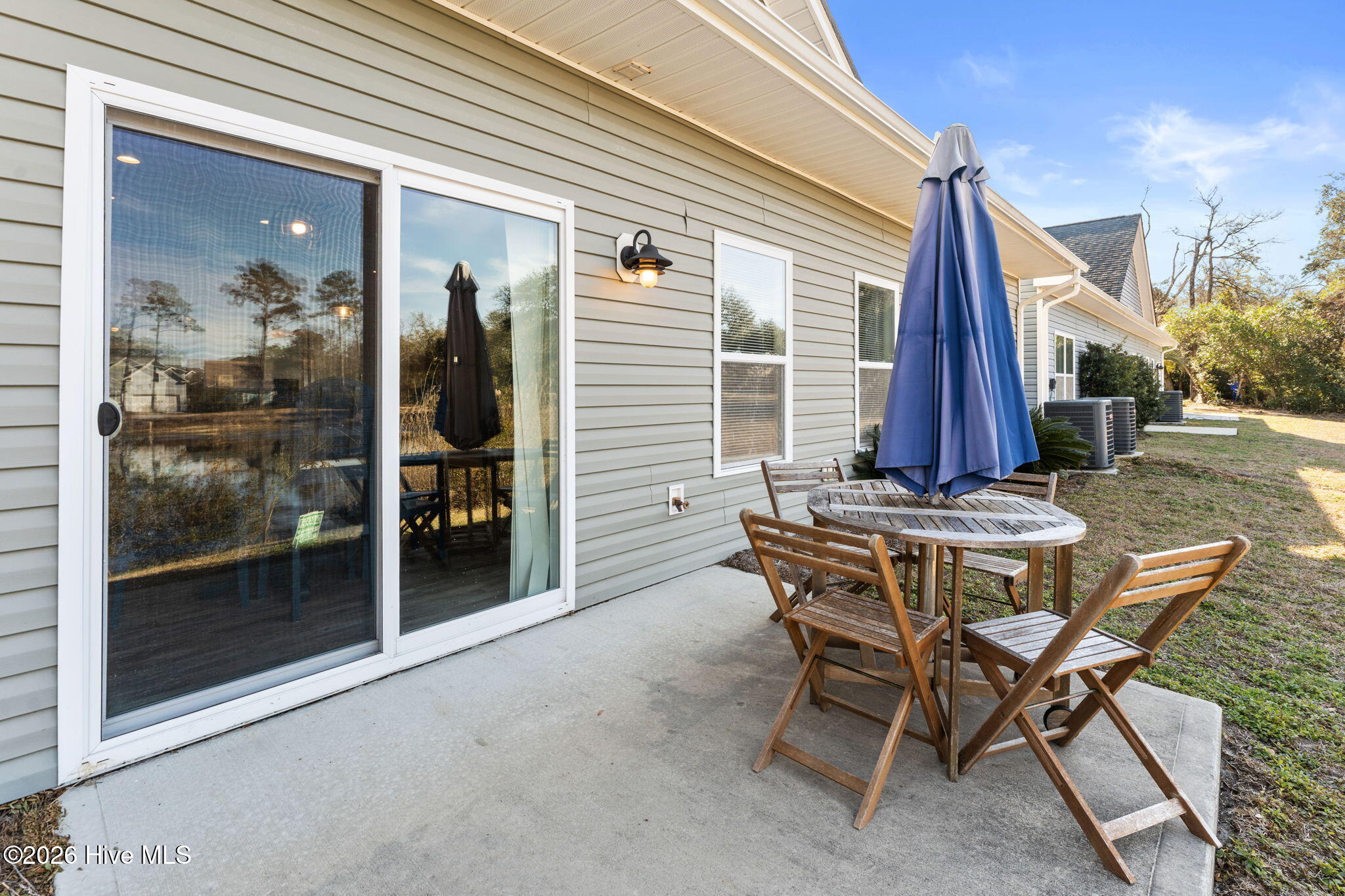 100552466 | Photo 44