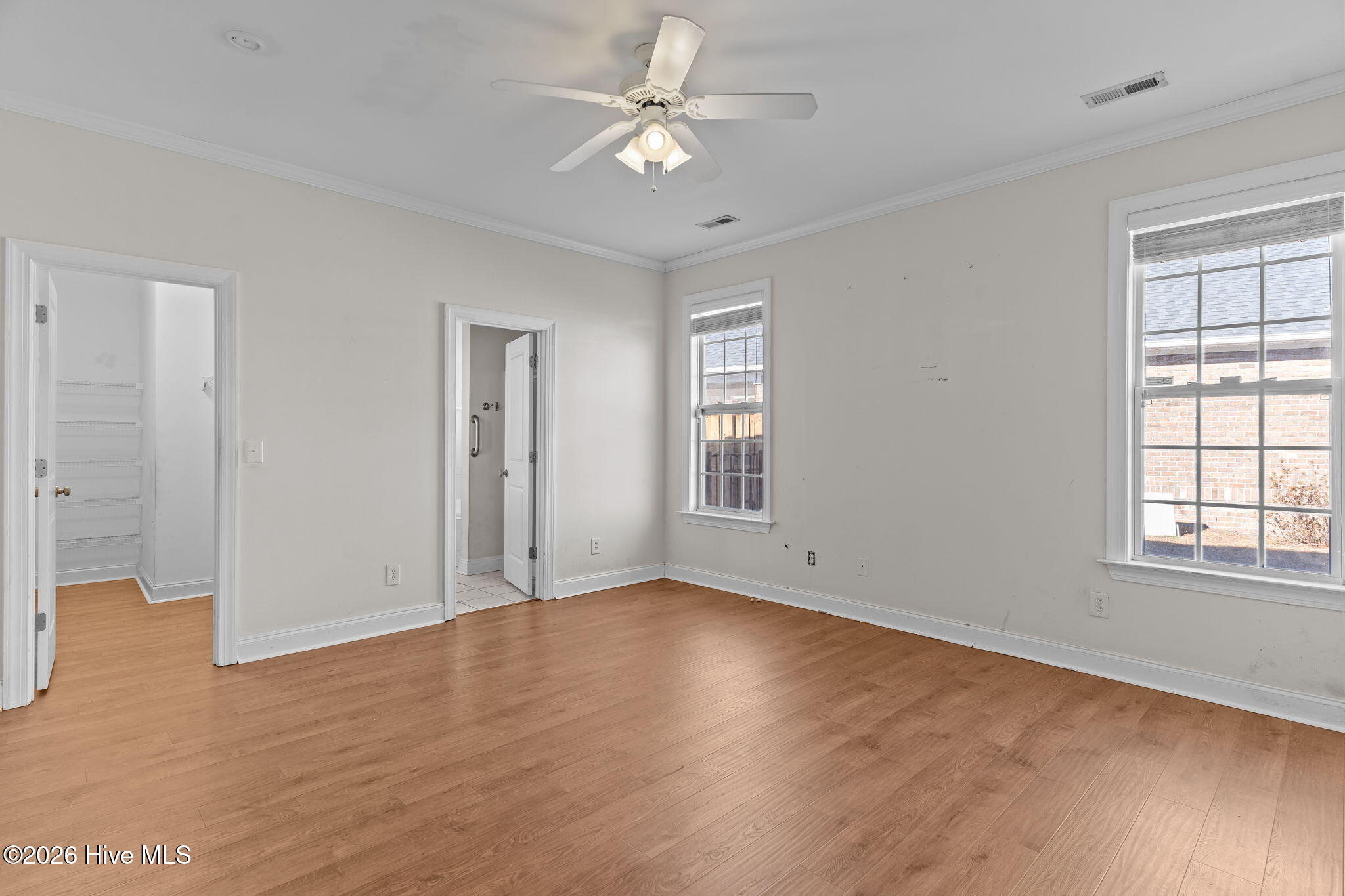 100542717 | Photo 20