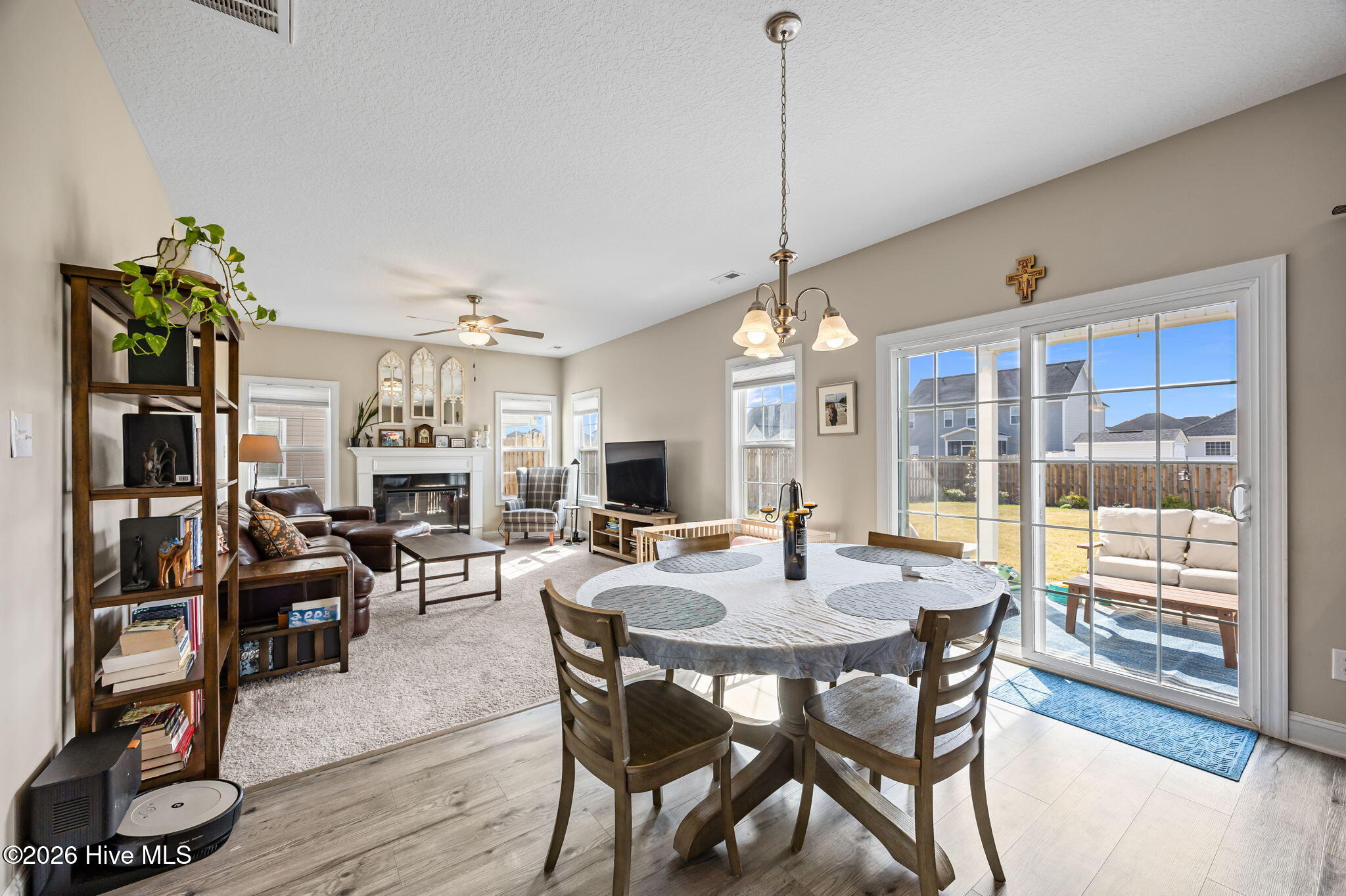 100566991 | Photo 20