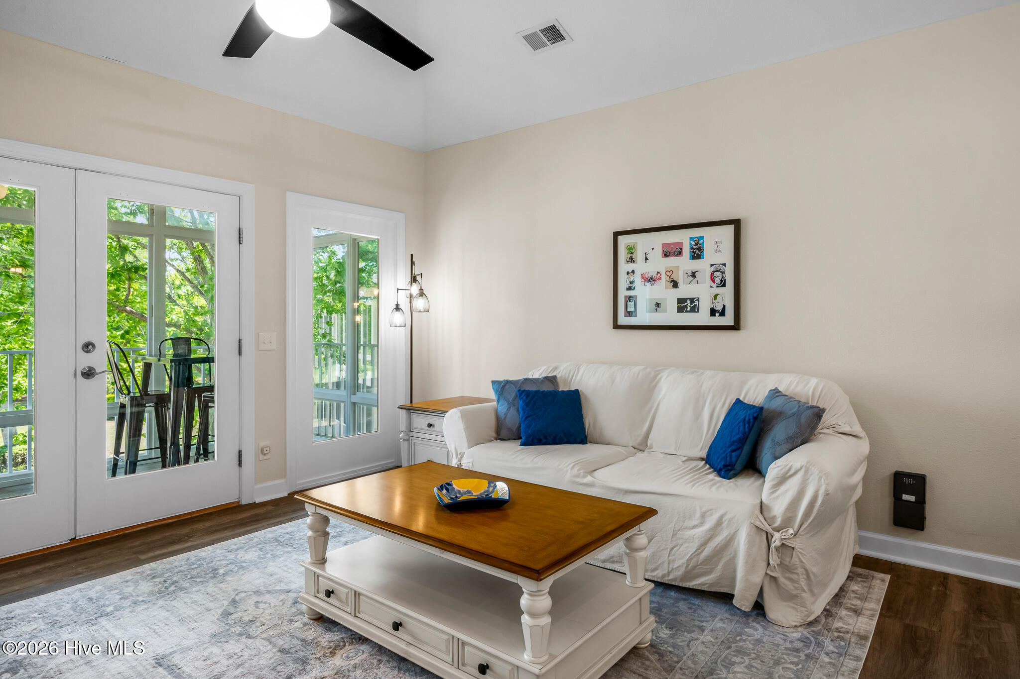 100568438 | Photo 13