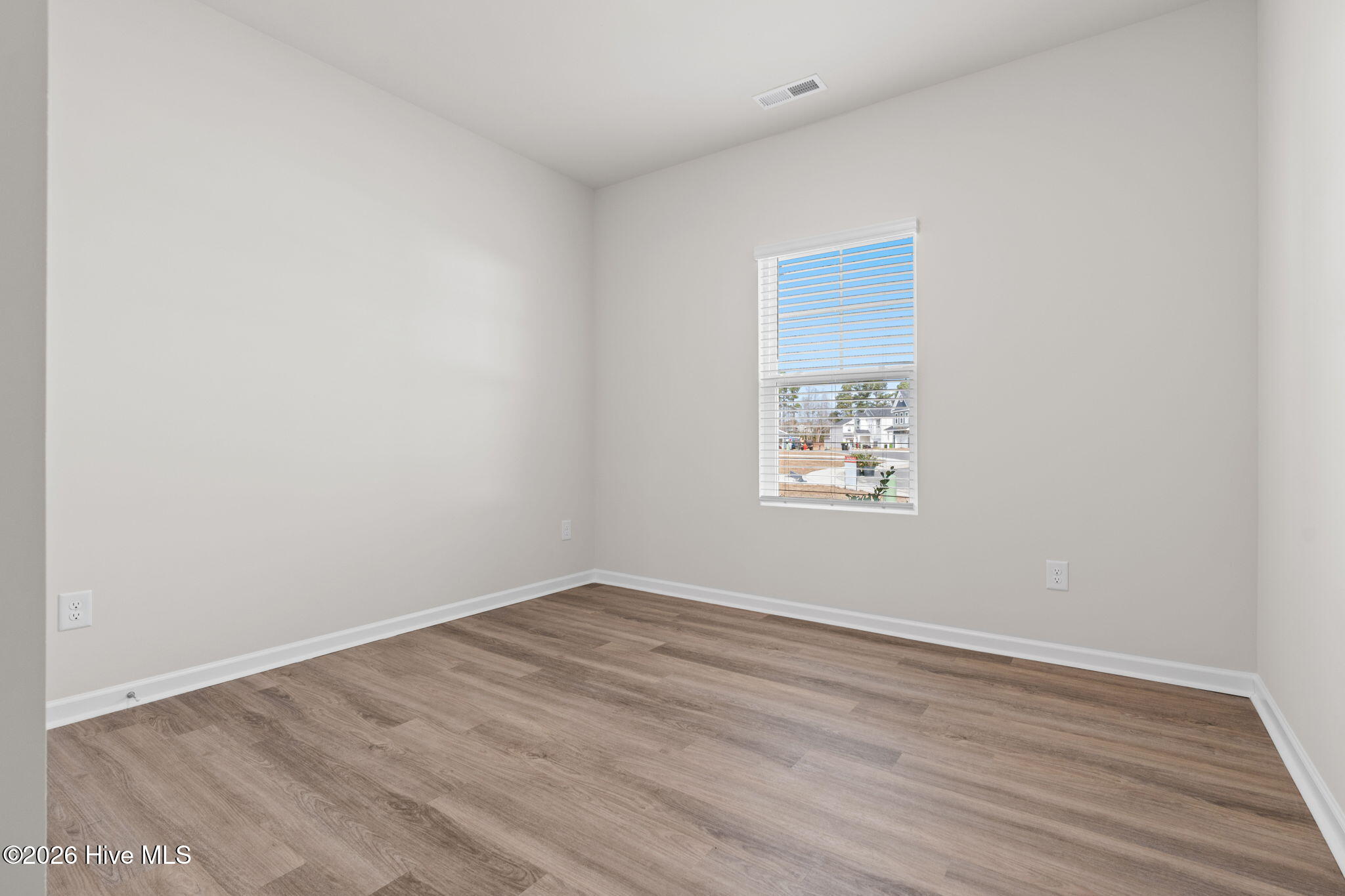 100546635 | Photo 20