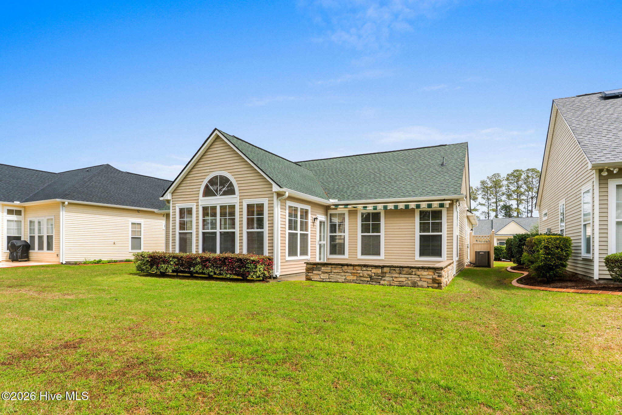 100493950 | Photo 34