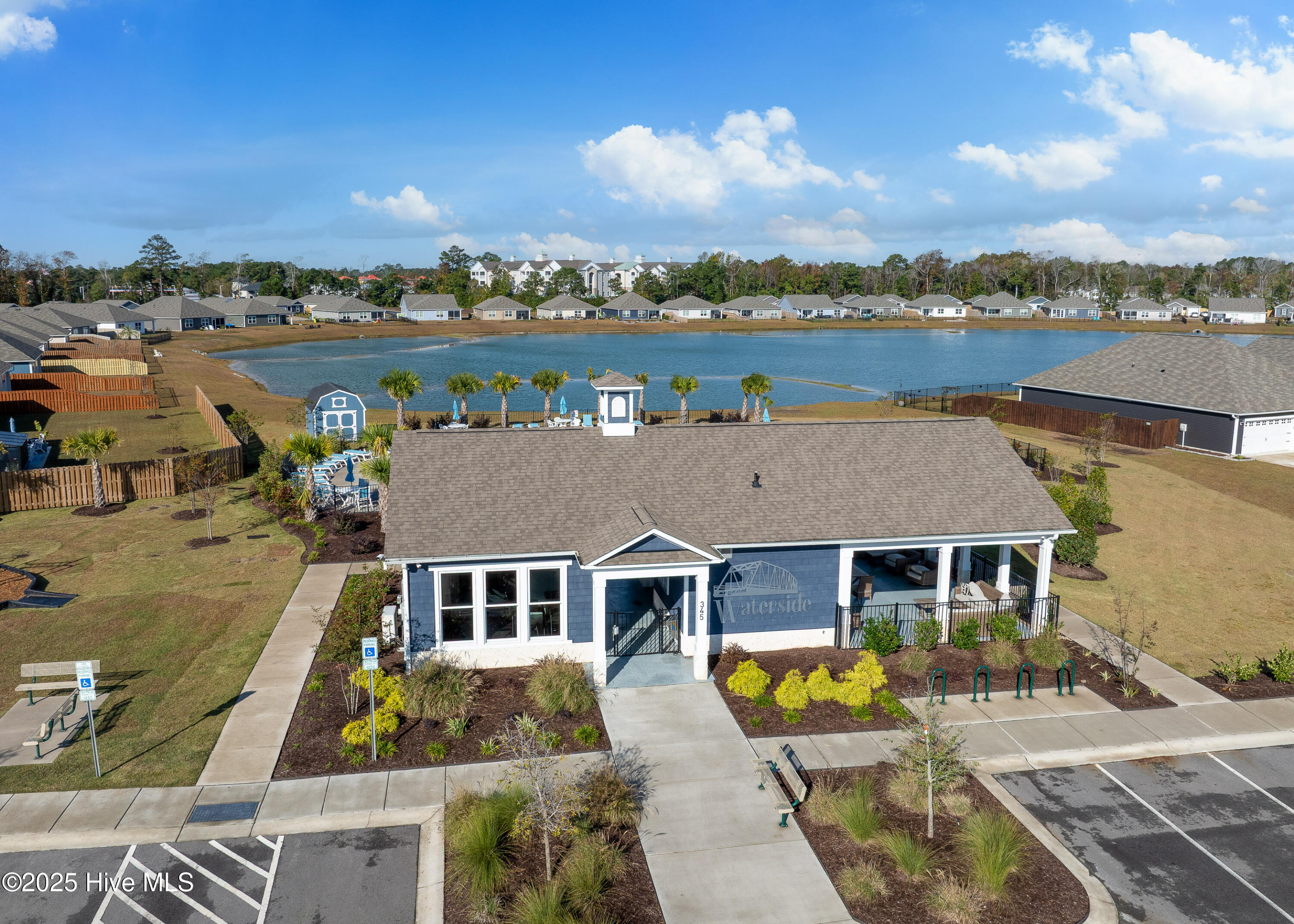 100543379 | Photo 39