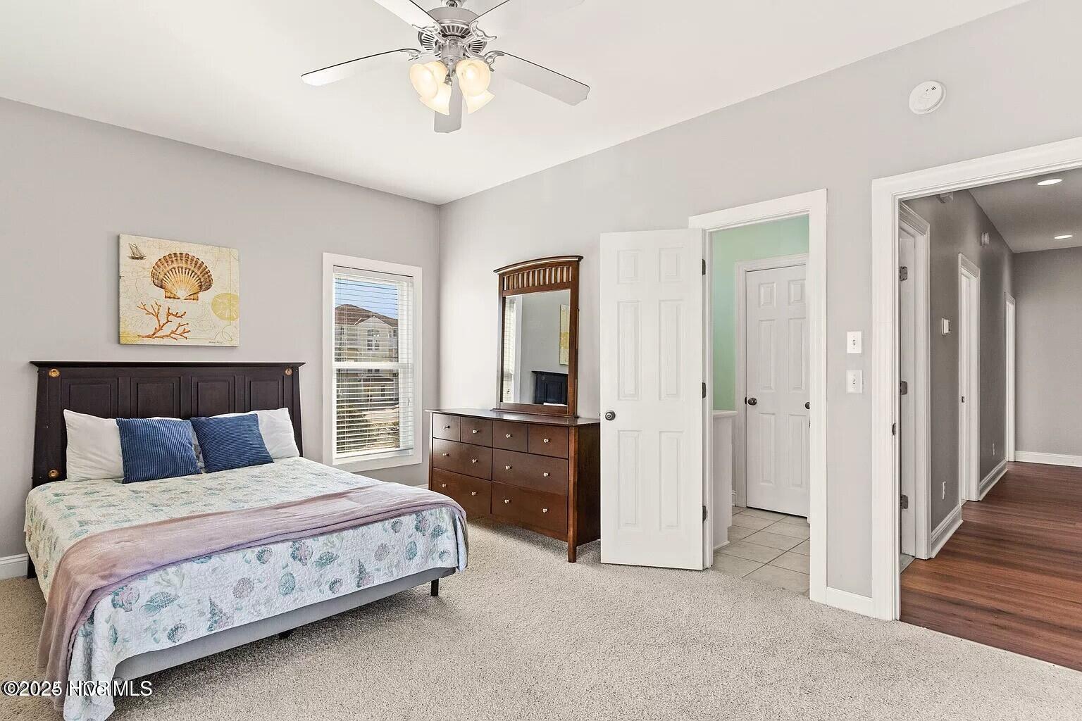 100538921 | Photo 52