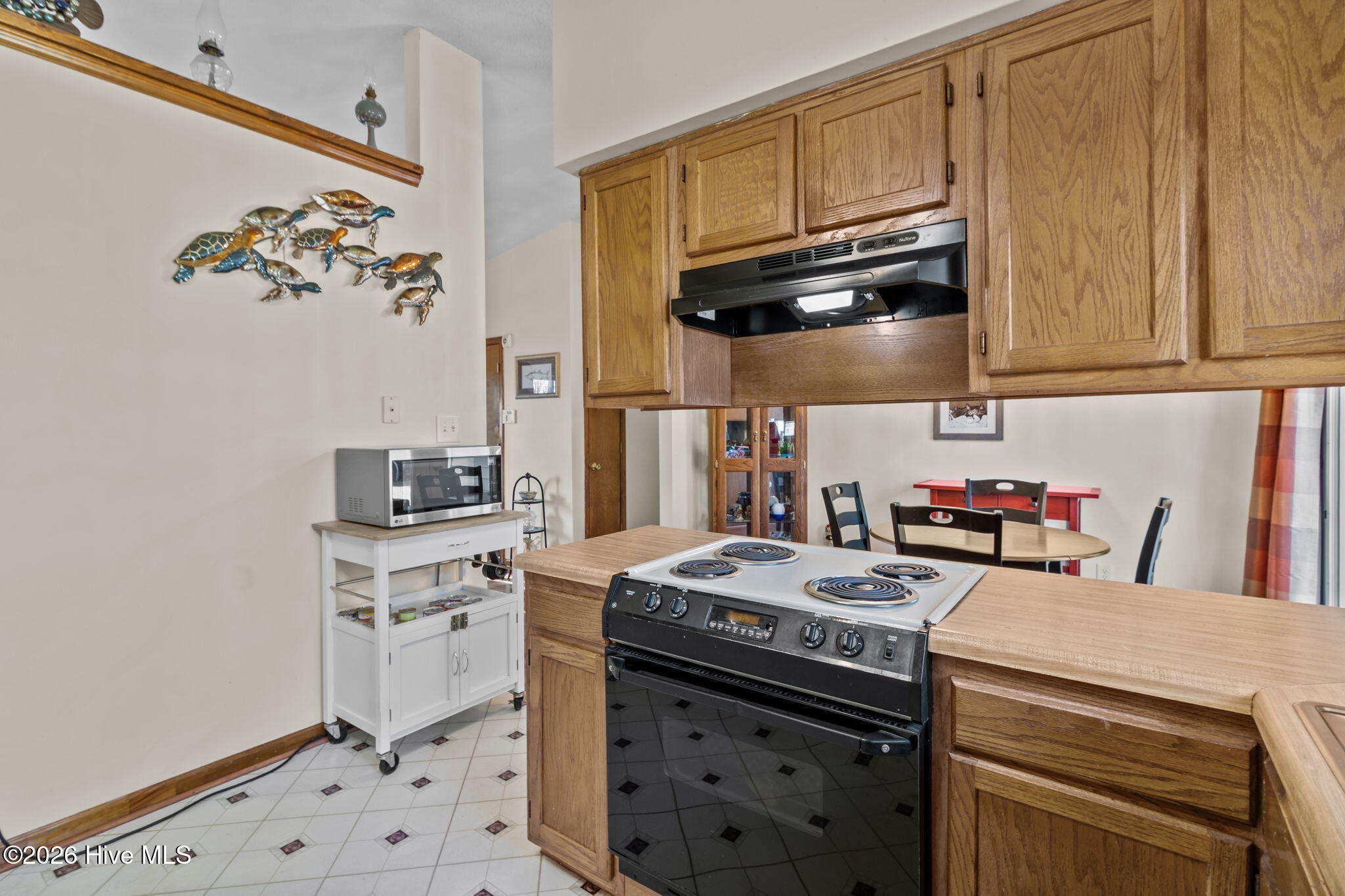 100563206 | Photo 12