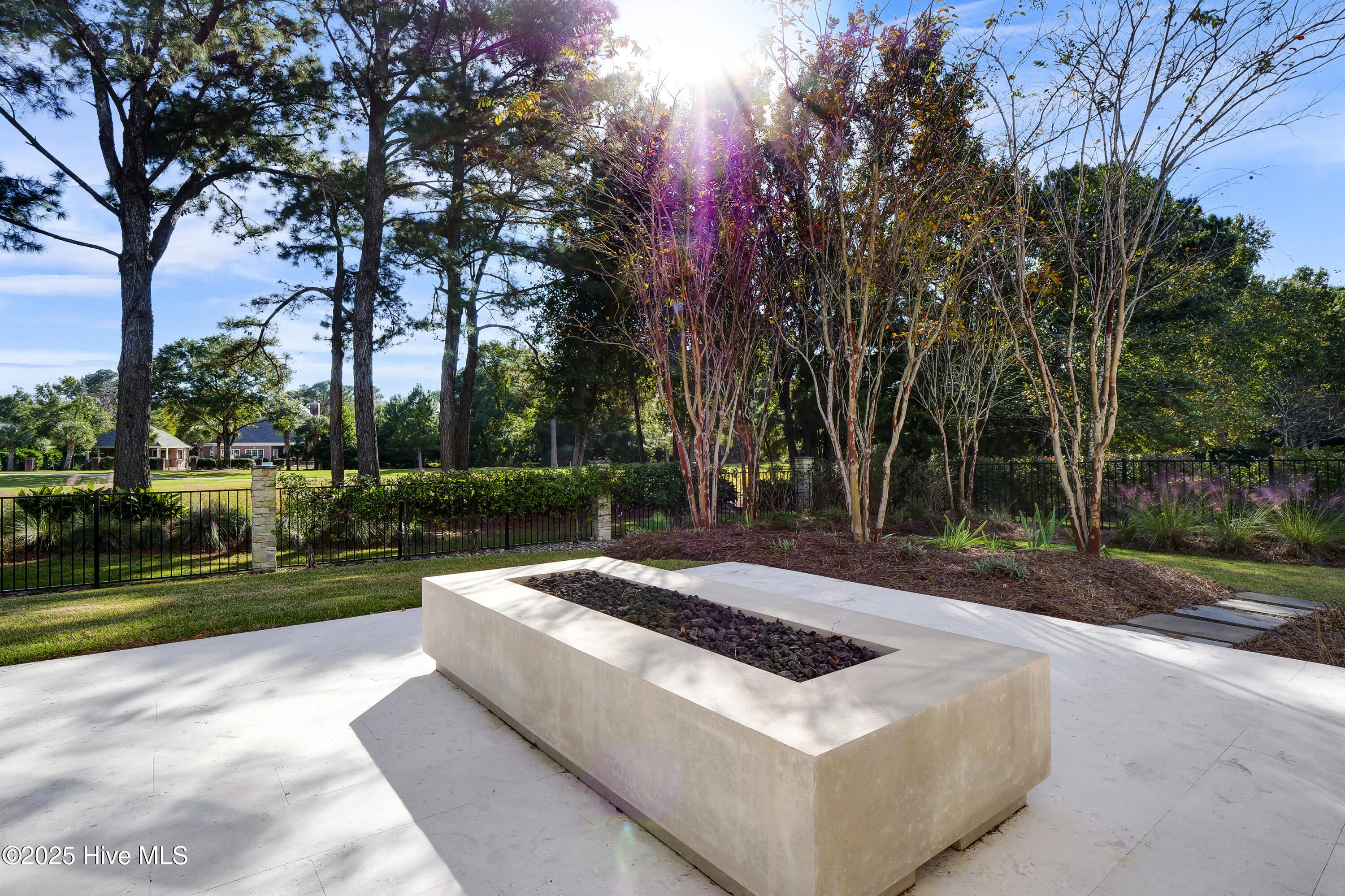 100538861 | Photo 19