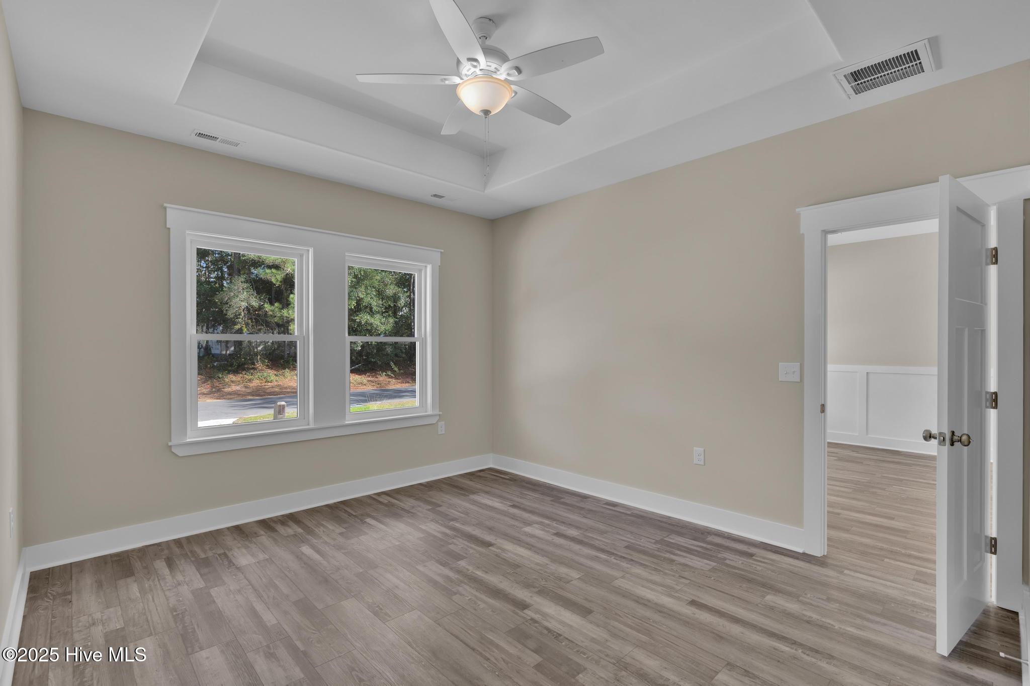 100527490 | Photo 17