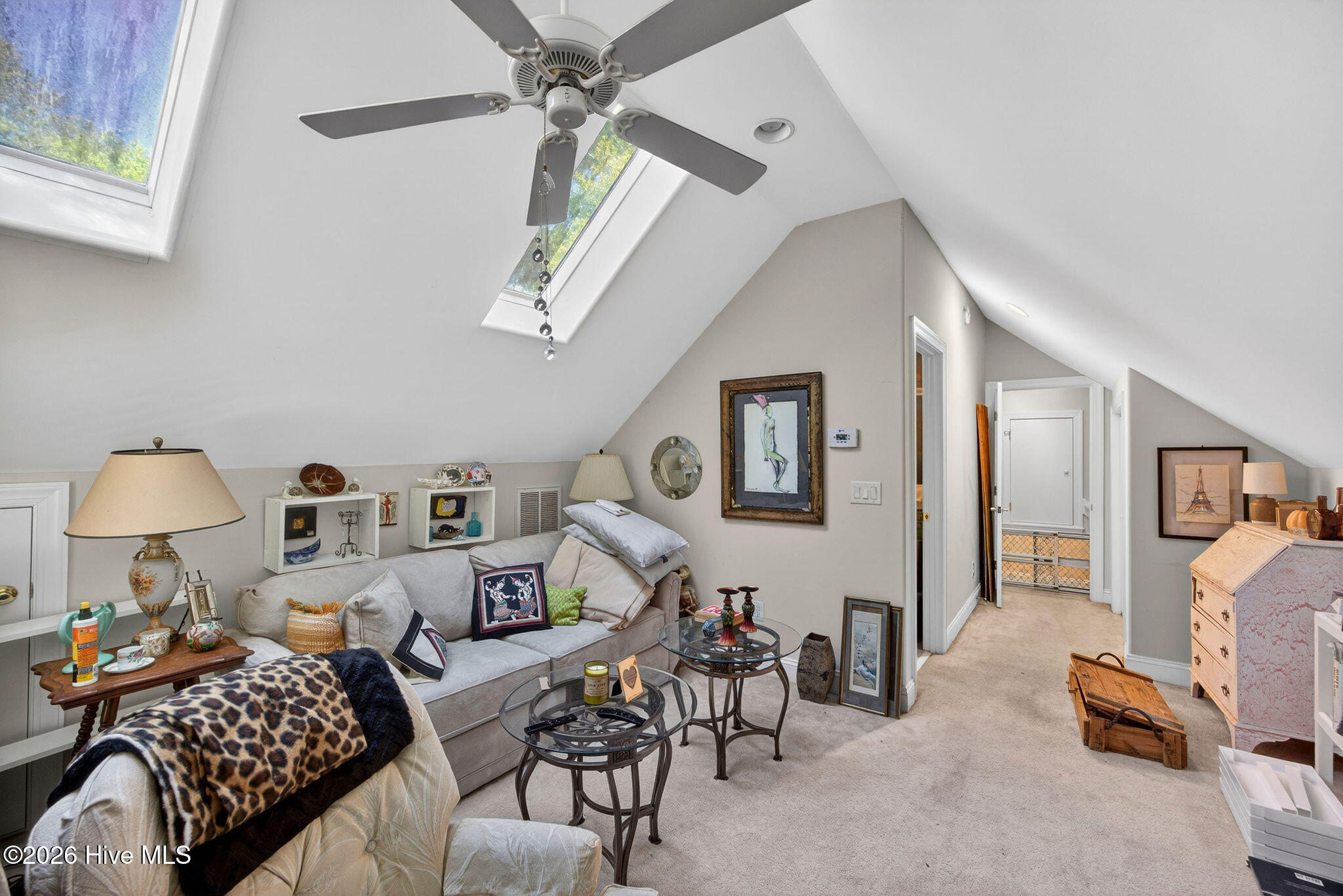 100567752 | Photo 33