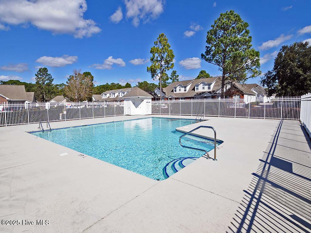 100521644 | Photo 25