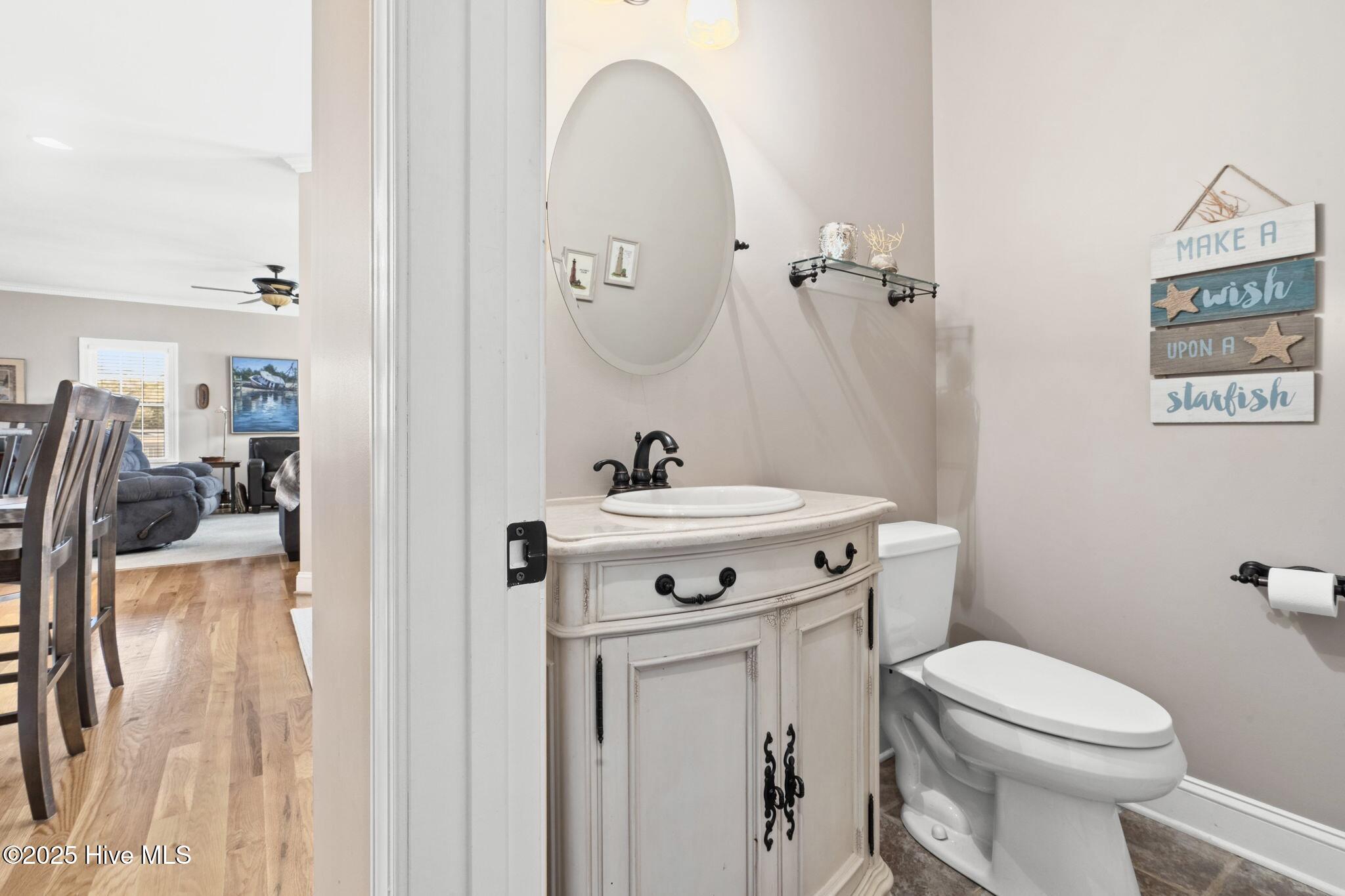 100543841 | Photo 14