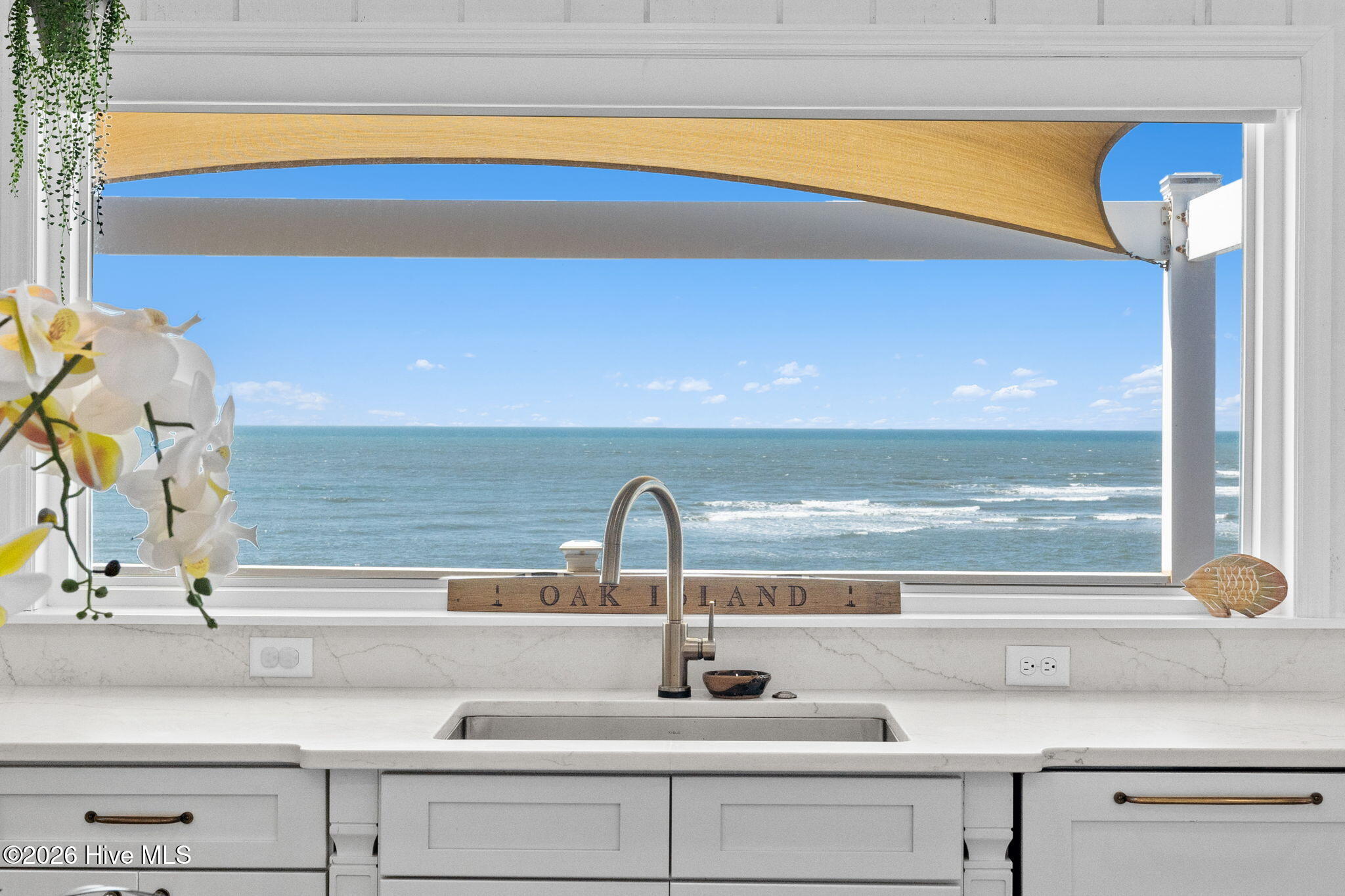 100567694 | Photo 15