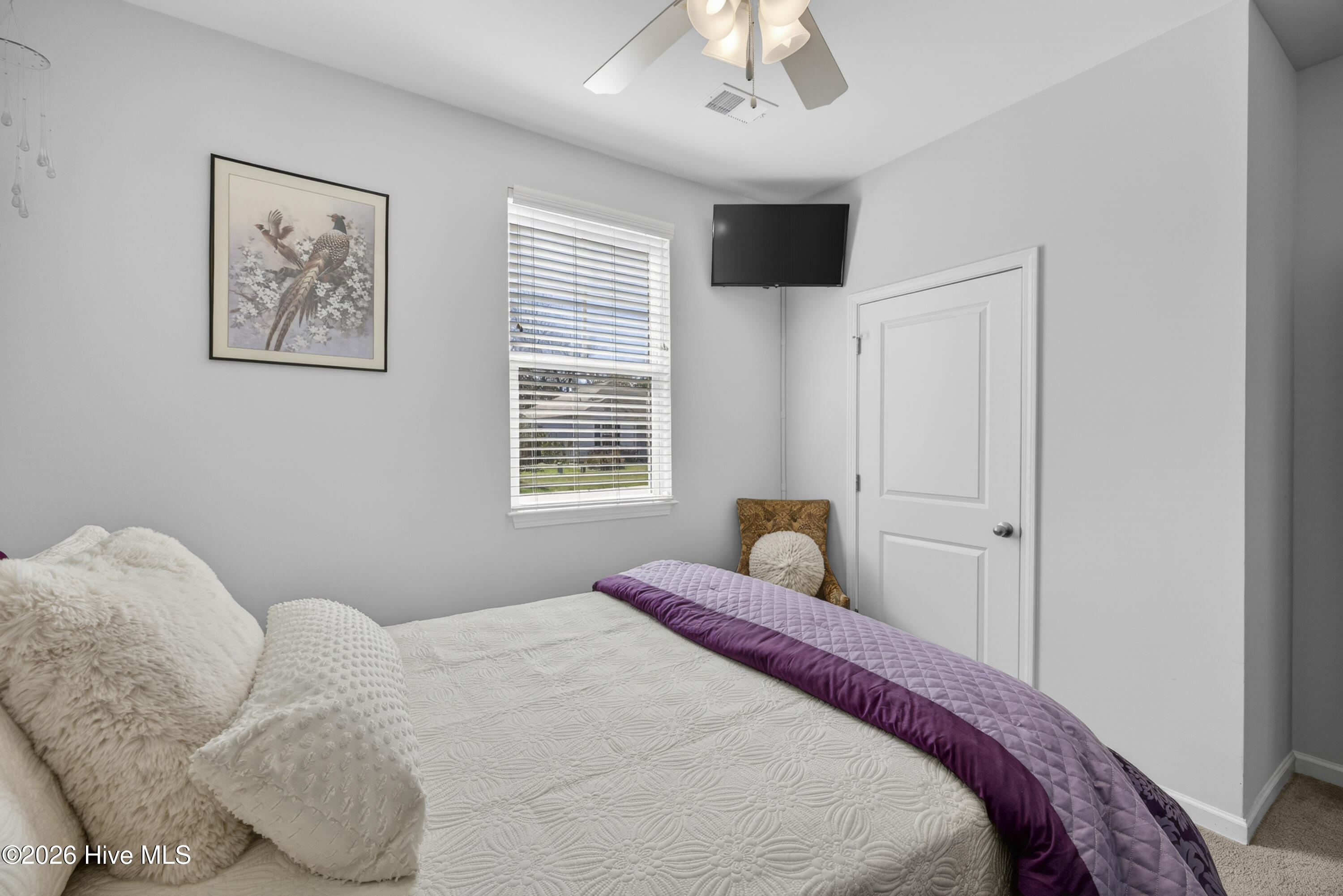 100560970 | Photo 18