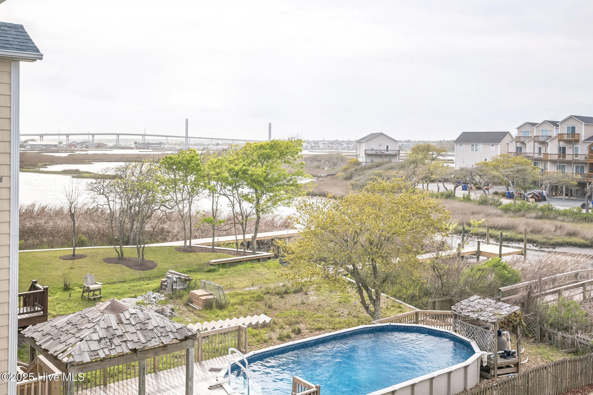 100499775 | Photo 24