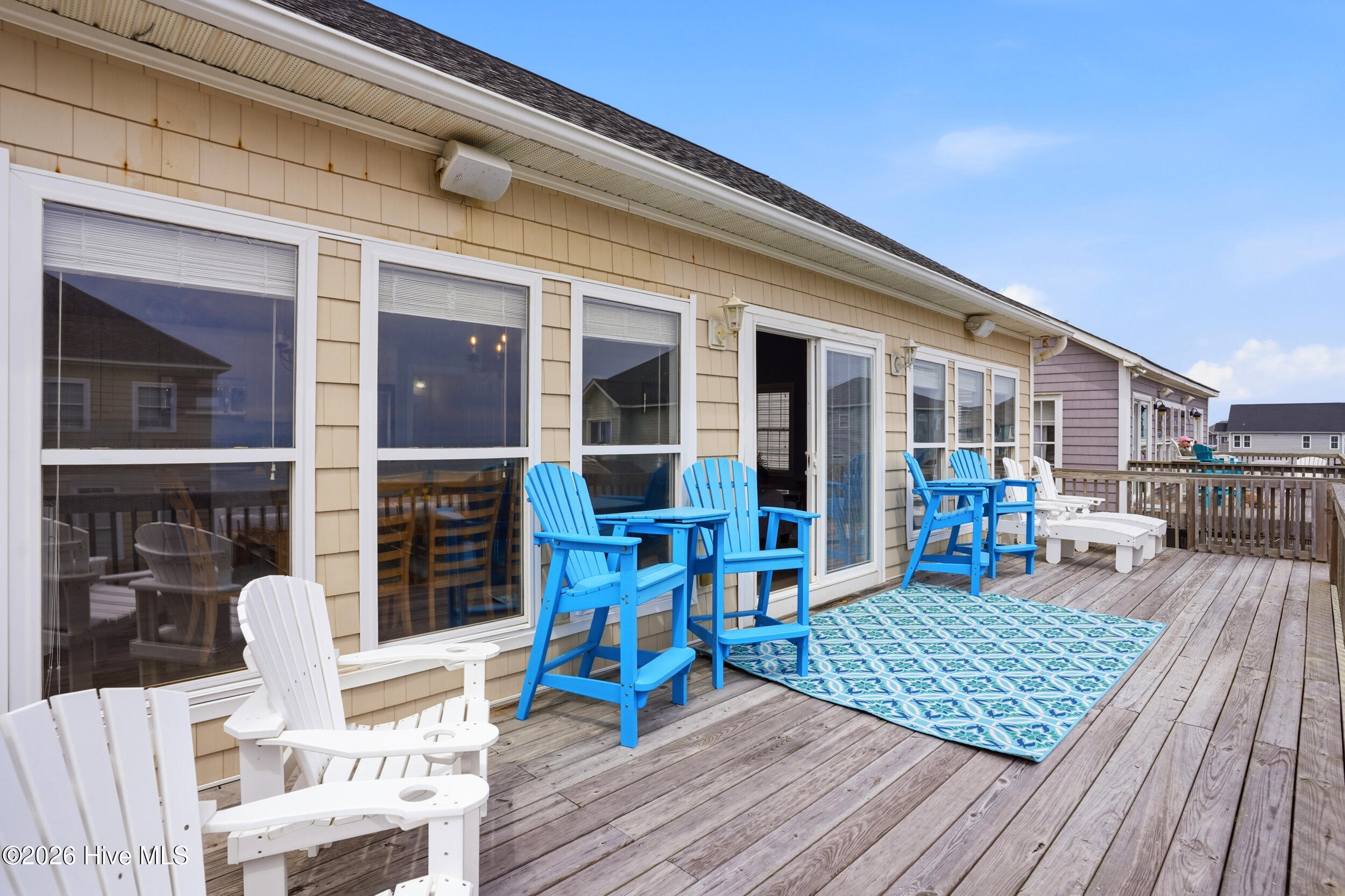 100566063 | Photo 39