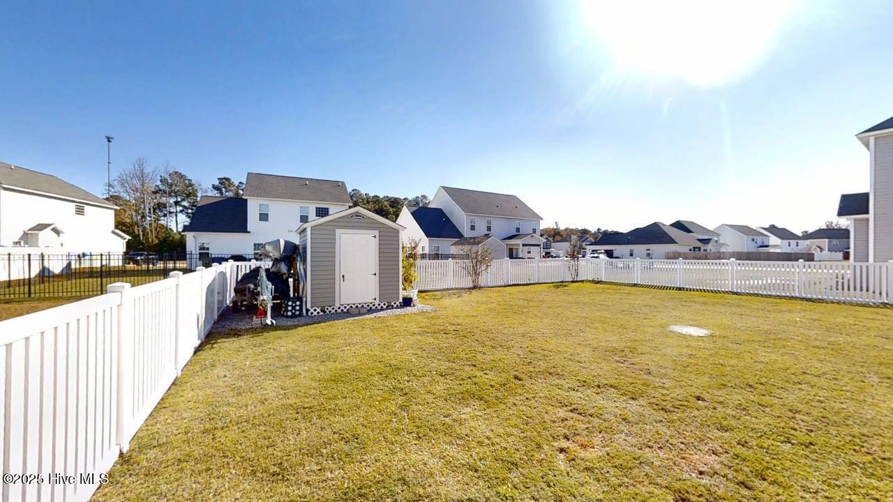 100539509 | Photo 12