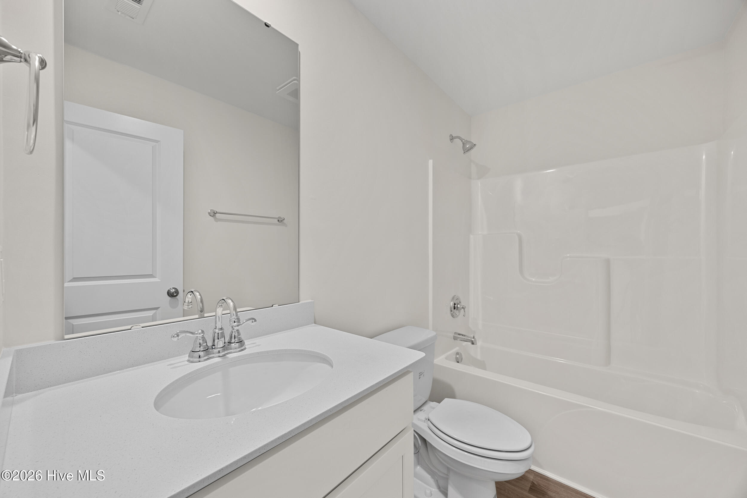 100541155 | Photo 11