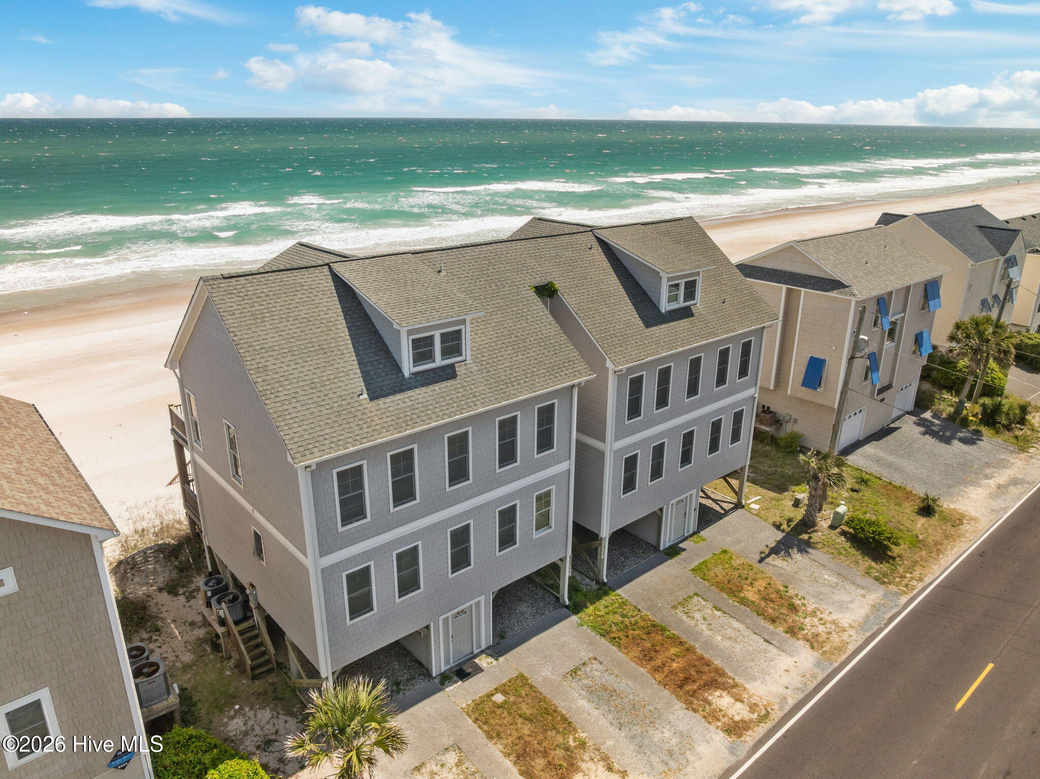 100570241 | Photo 65