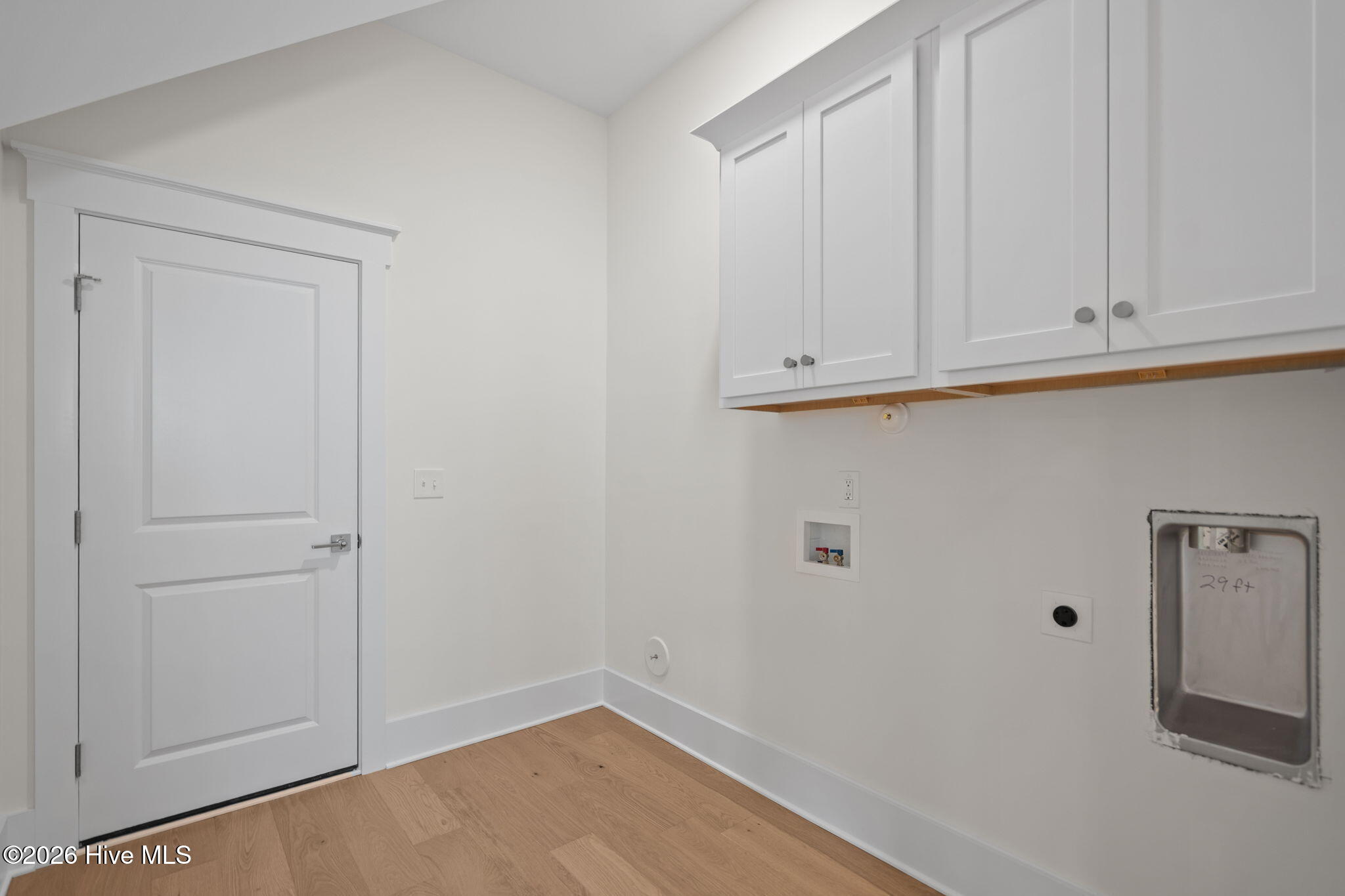 100564370 | Photo 33