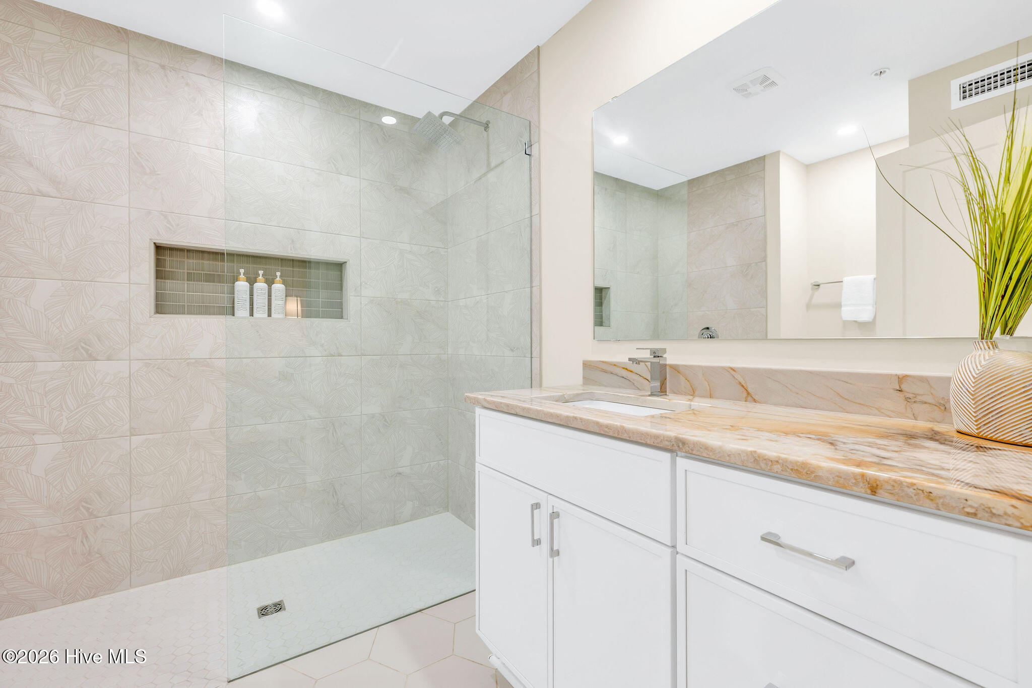 1800 Canal Drive UNIT 305, Carolina Beach, NC, 28428