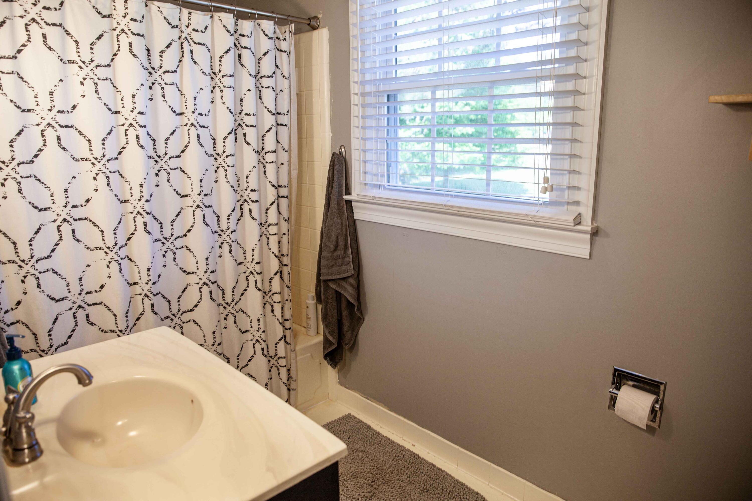15Bathroom