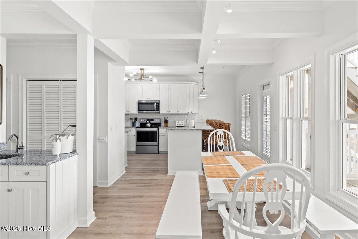 100540998 | Photo 10