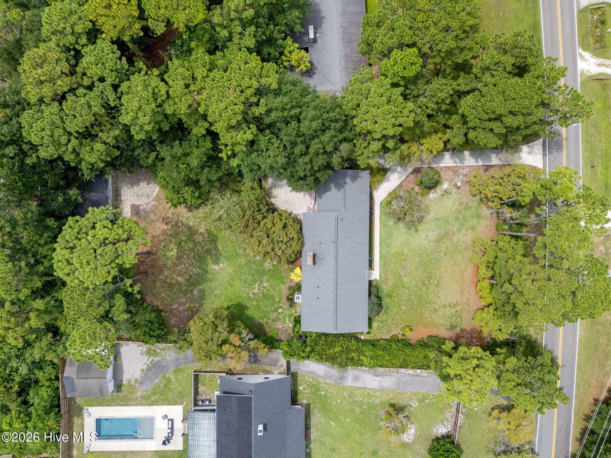 100525803 | Photo 51