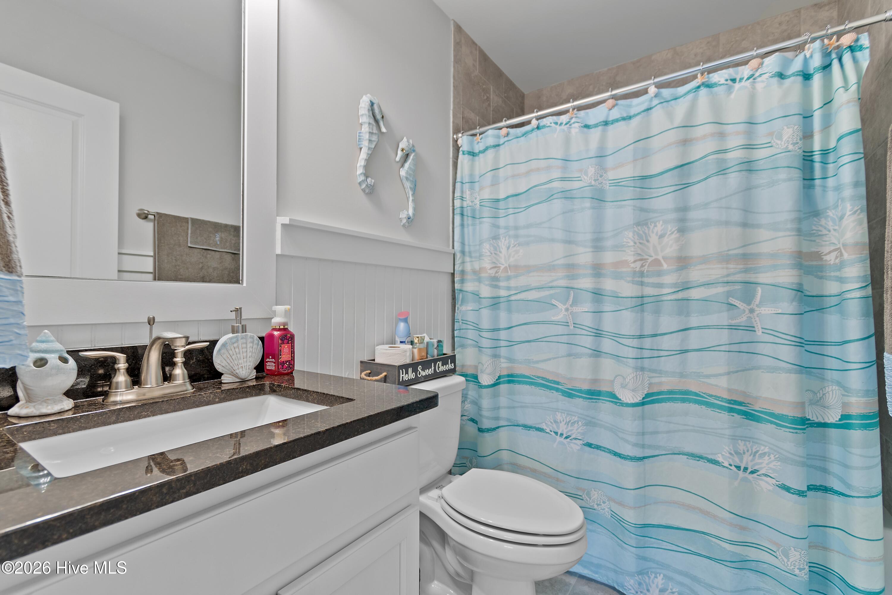 100561282 | Photo 47