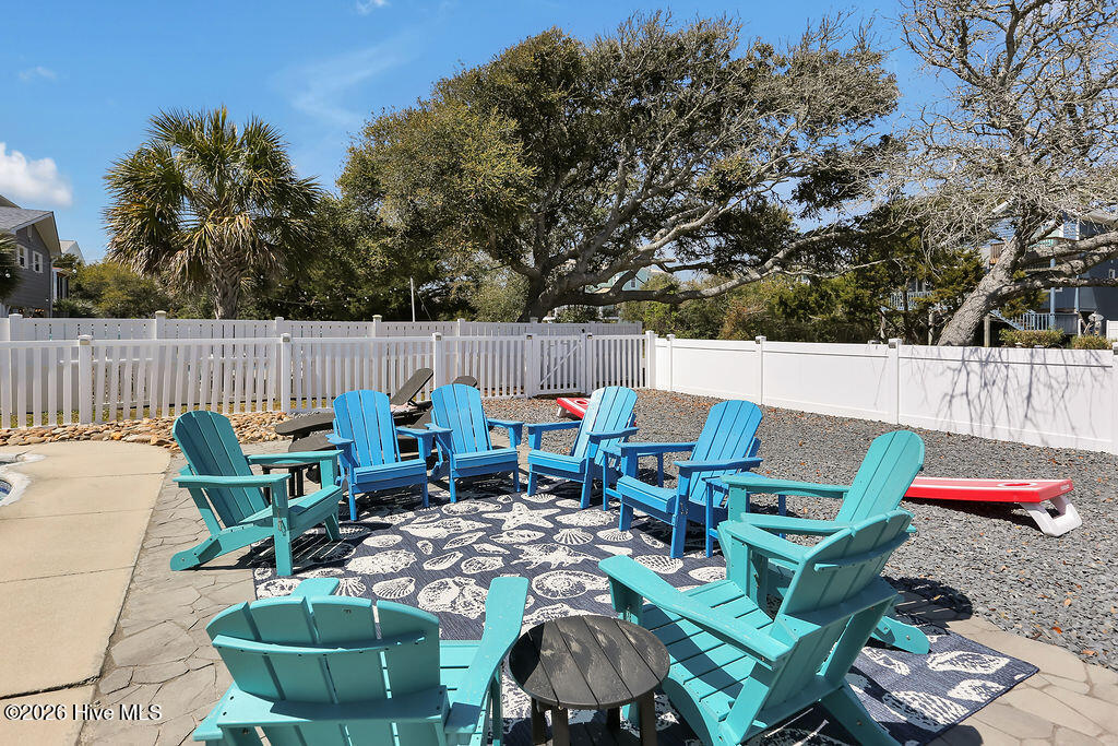 100565368 | Photo 35