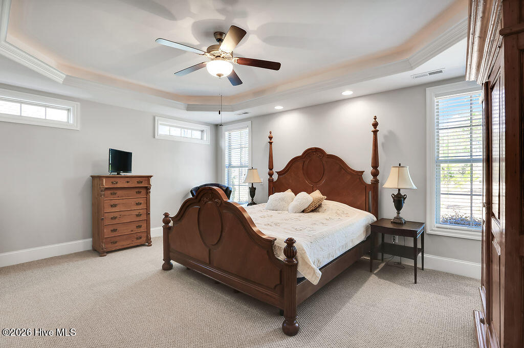 100554017 | Photo 22