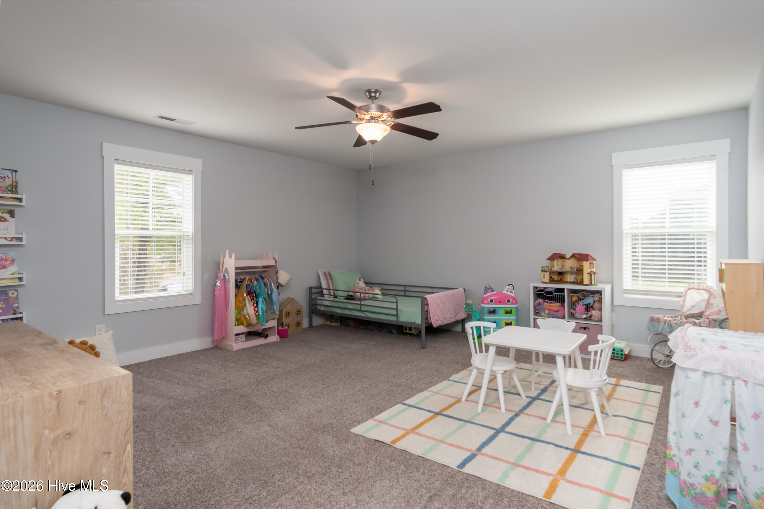 100558497 | Photo 36