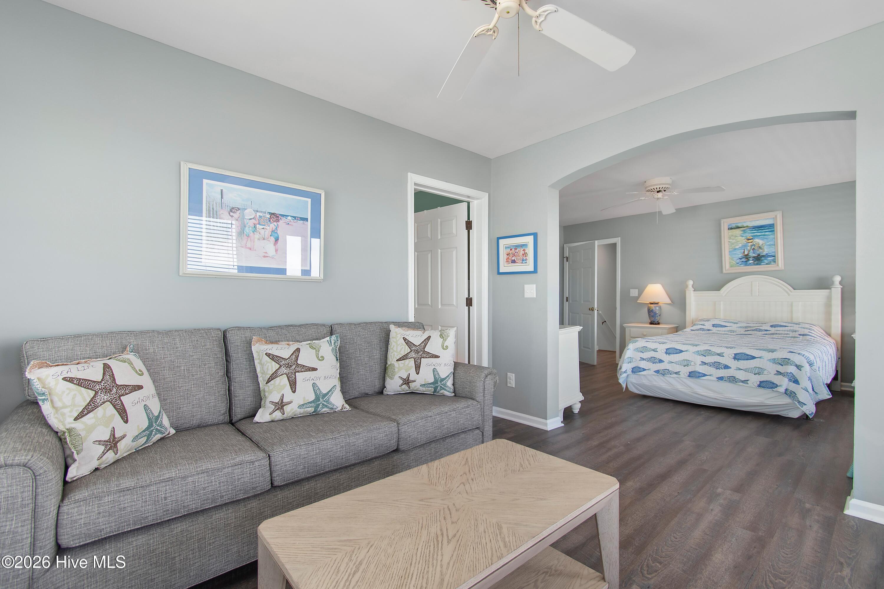 100566525 | Photo 40