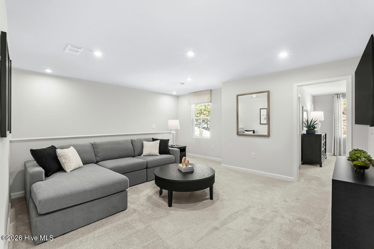 100564045 | Photo 23