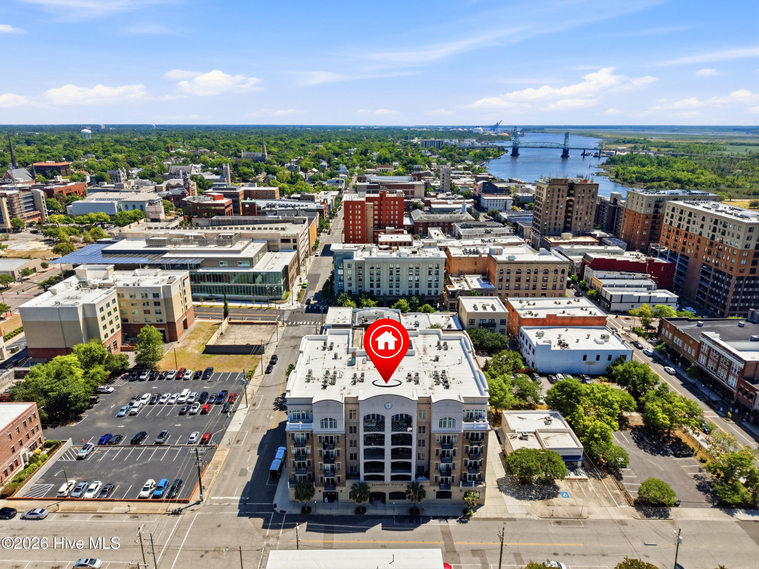 100570172 | Photo 43