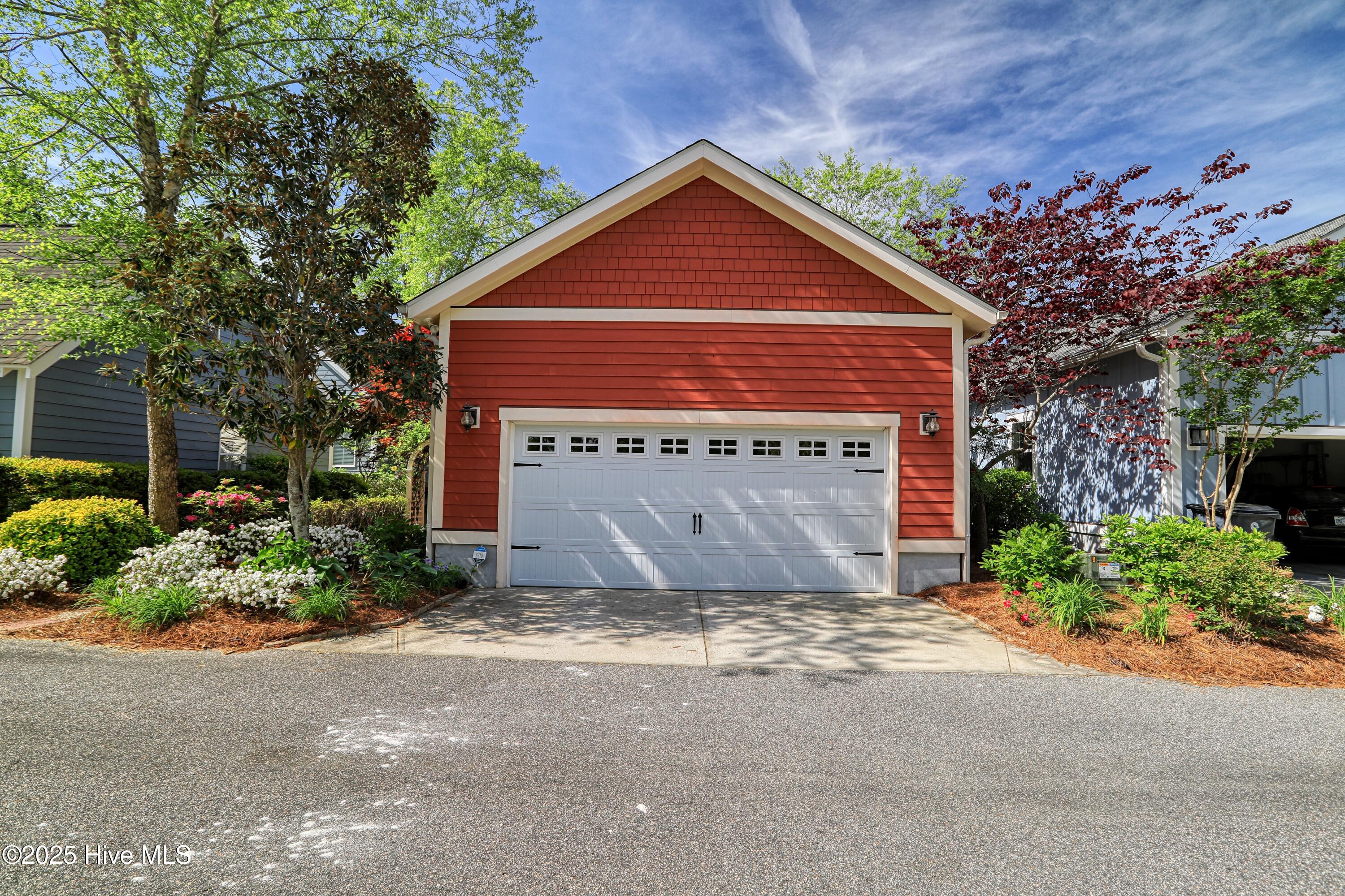 100502836 | Photo 38